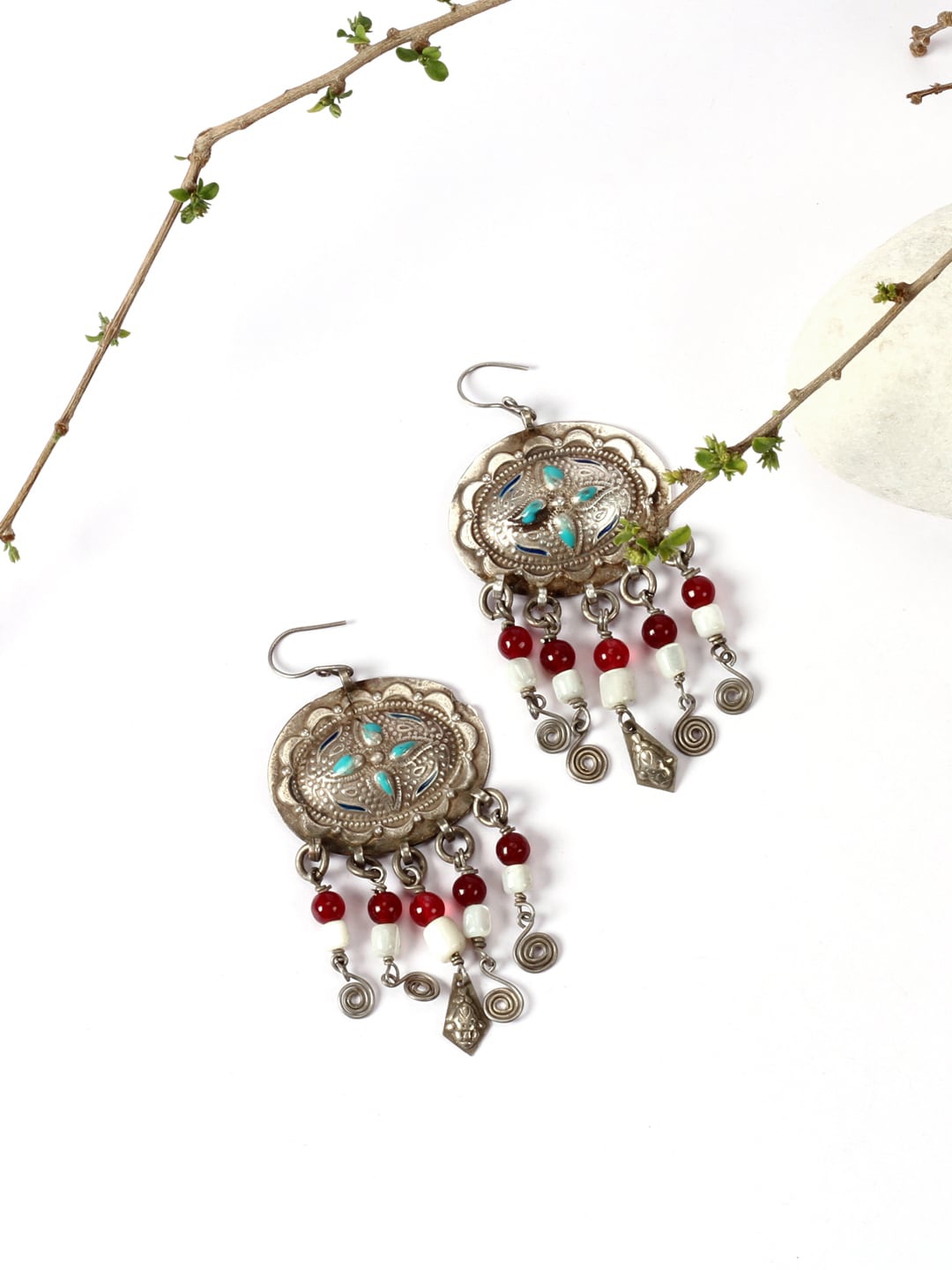 

SANGEETA BOOCHRA Silver-Toned Contemporary Drop Earrings