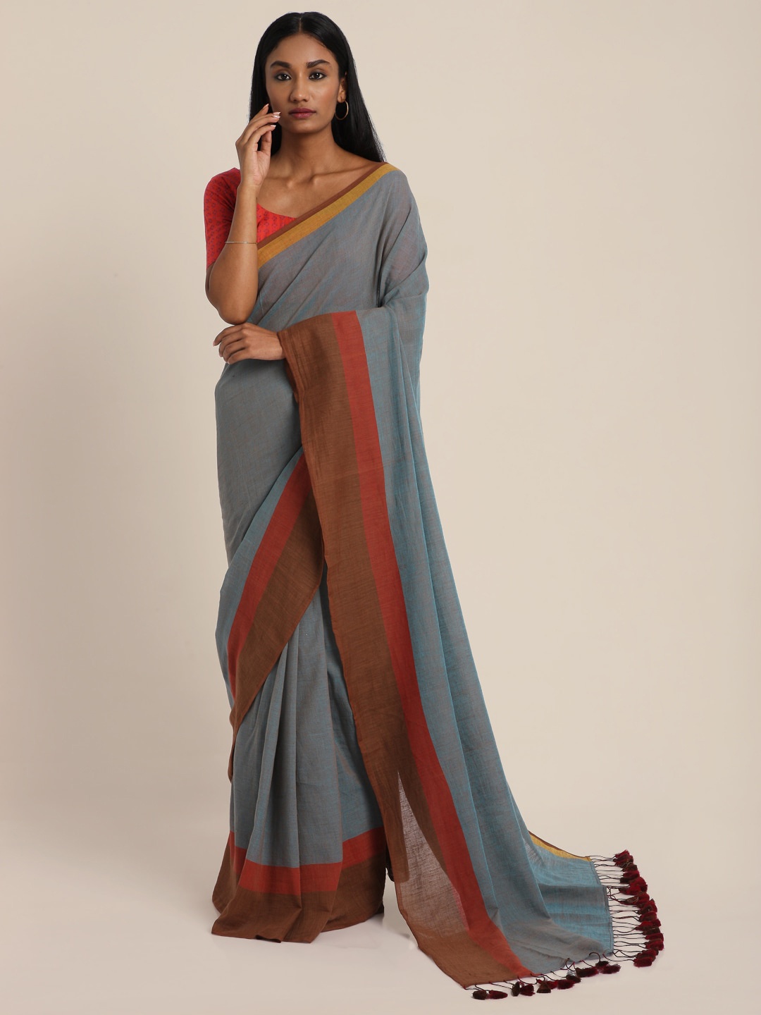 

Suta Grey & Red Pure Cotton Solid Saree, Blue