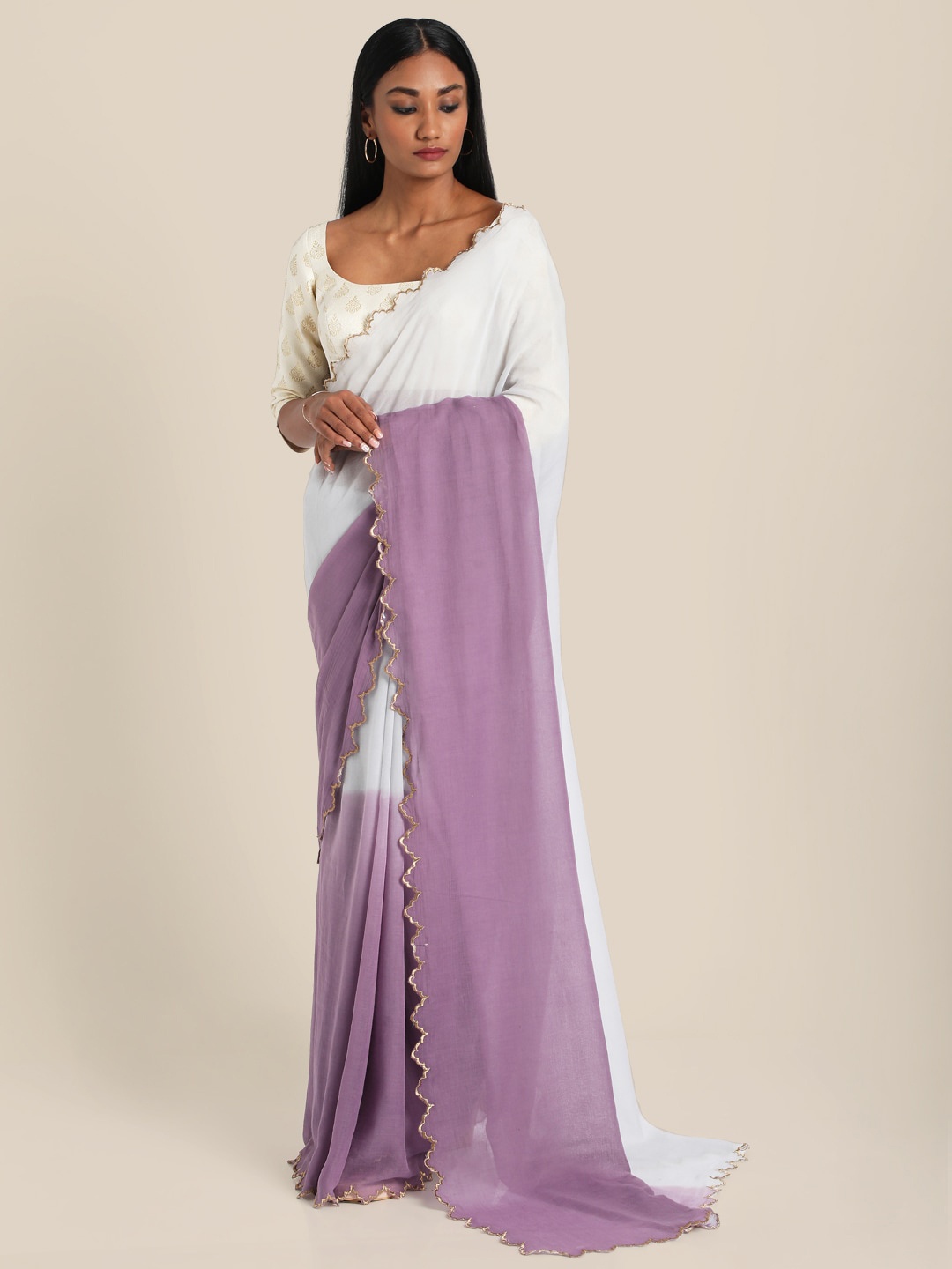 

Suta Lavender & off White Colourblocked Mul Saree