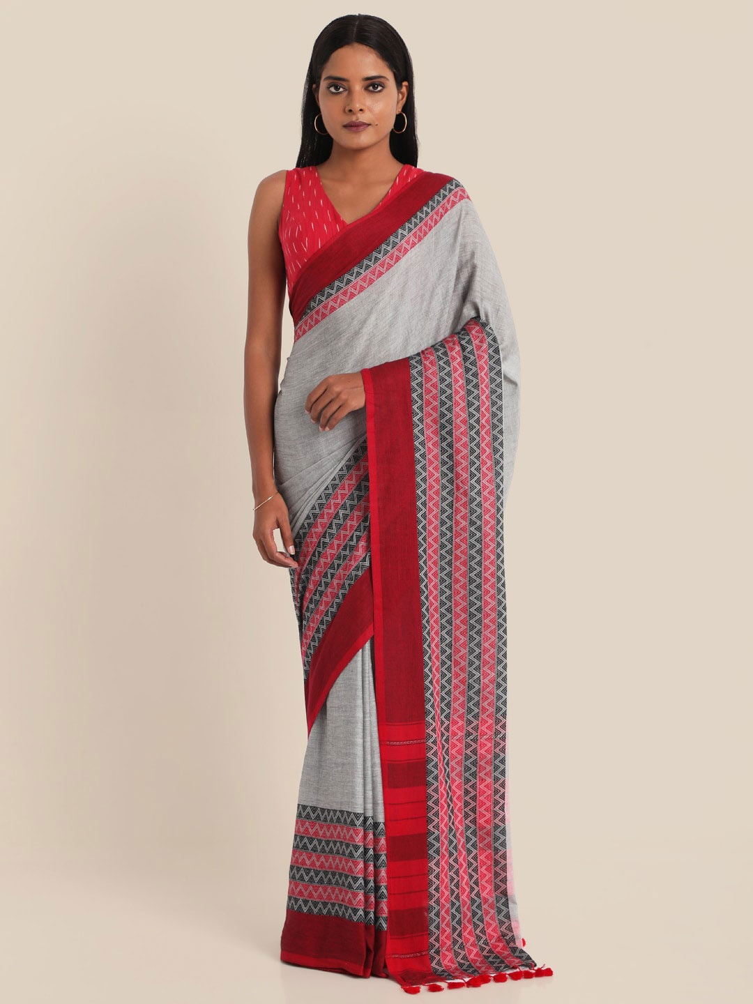 

Suta Grey & Red Pure Cotton Saree