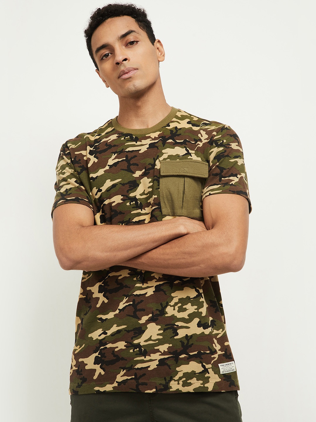 

max Men Brown & Olive Green Camouflage Printed With Pocket T-shirt