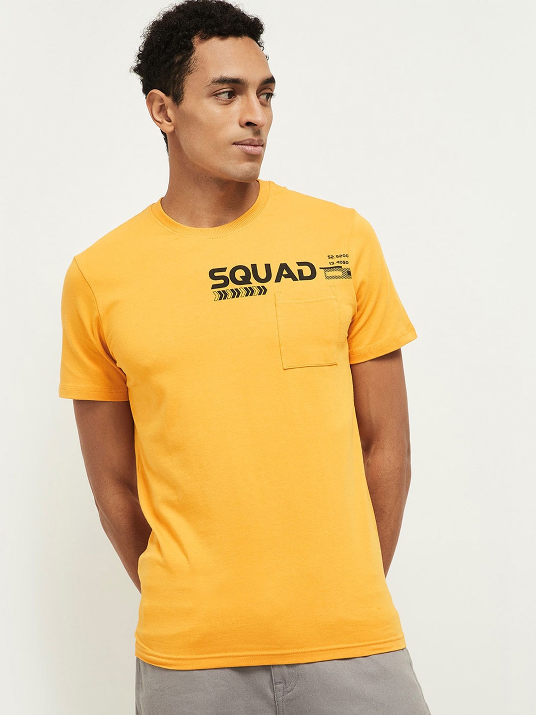 

max Men Yellow & Black Typography Printed With Pocket T-shirt