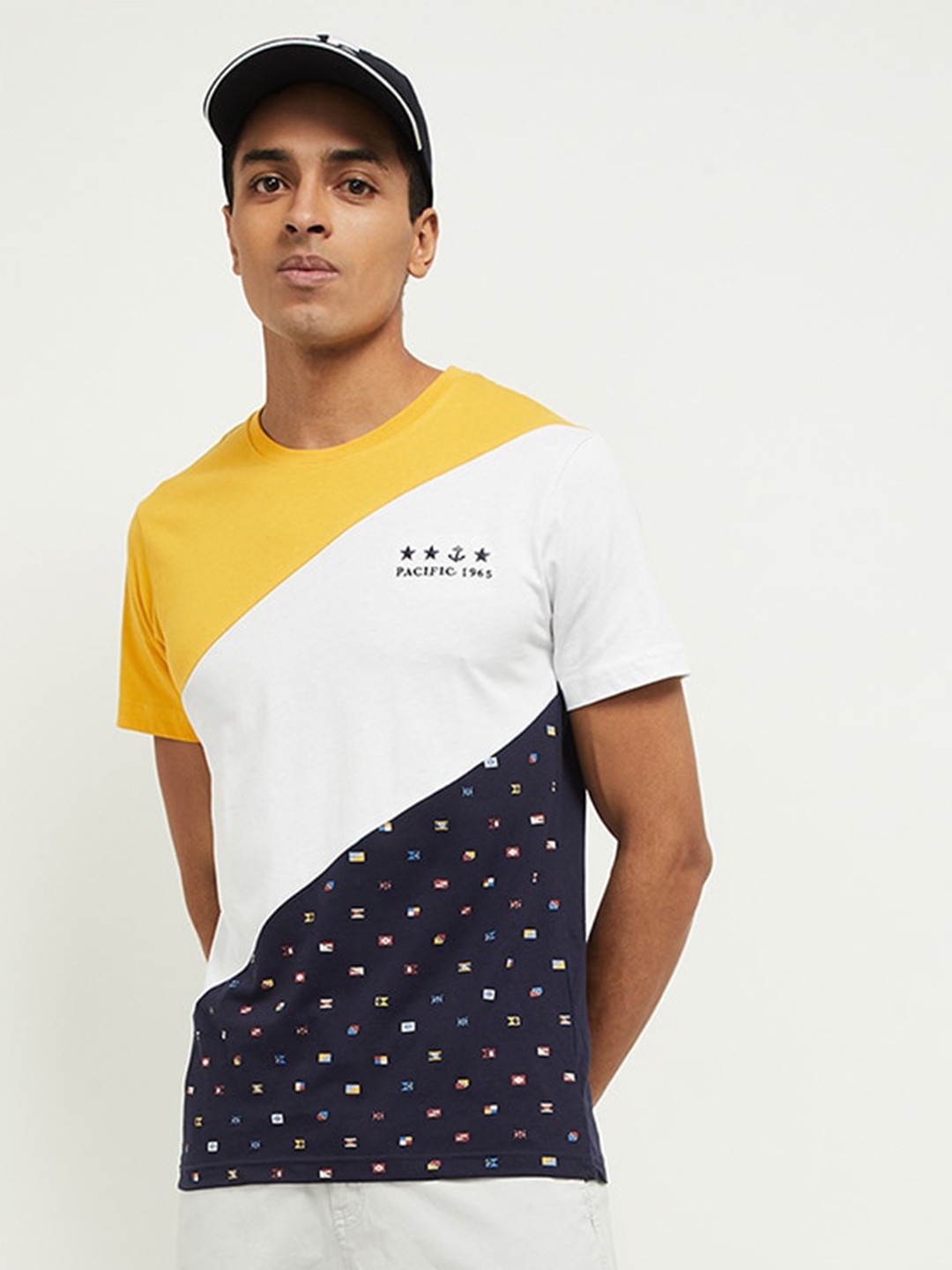 

max Men Yellow & White Colorblocked Printed T-shirt