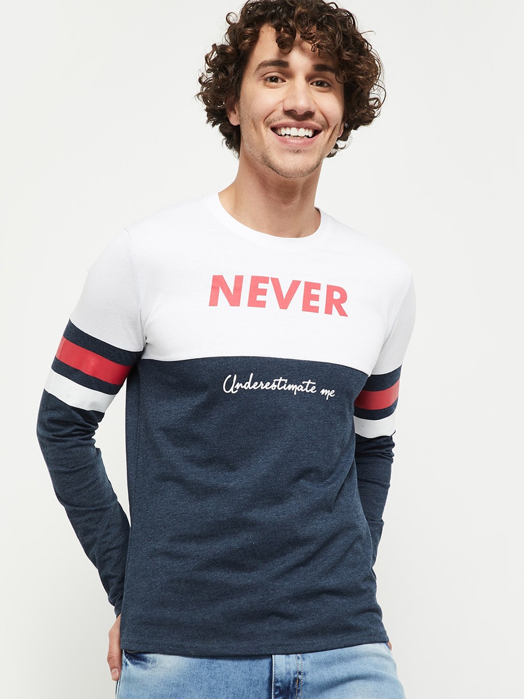 

max Men White & Teal Blue Colourblocked T-shirt