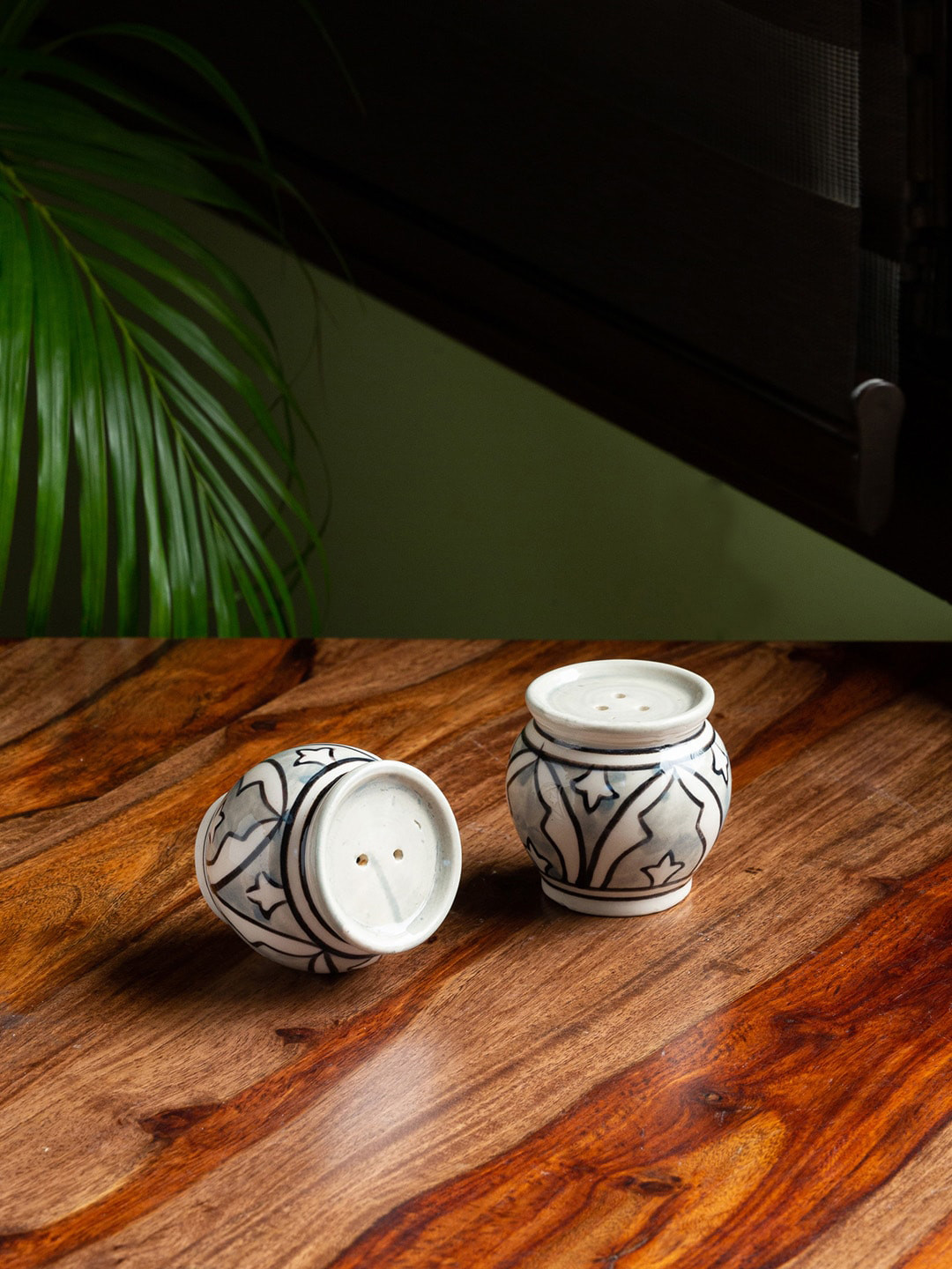 

ExclusiveLane Grey Printed Ceramic Salt & Pepper Shakers