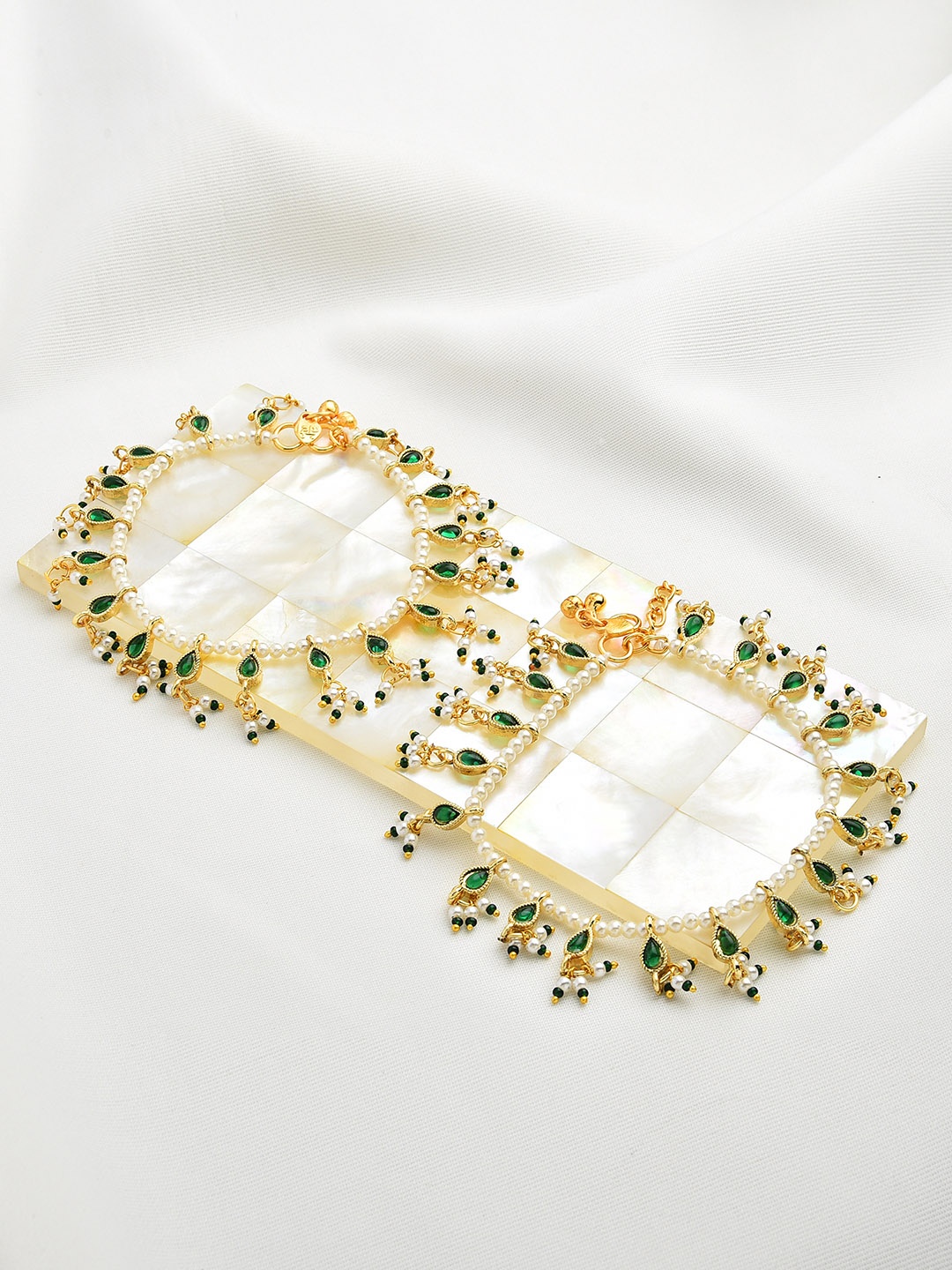 

Zaveri Pearls Set Of 2 Gold-Plated Green & White Kundan-Studded & Beaded Anklets