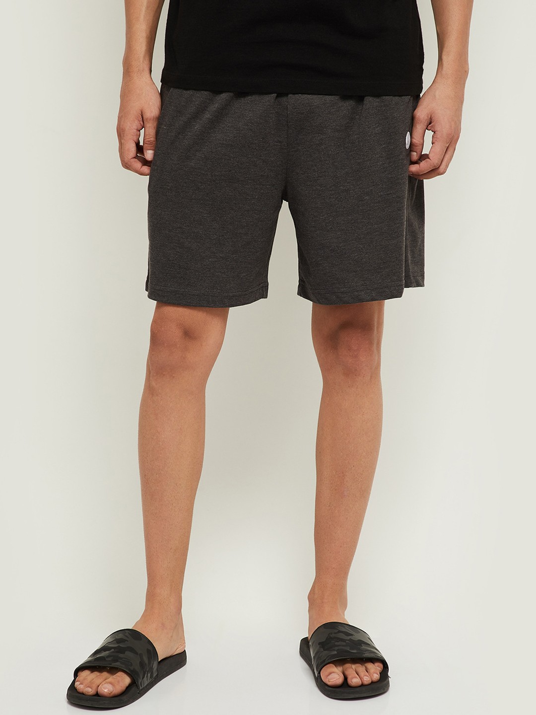 

max Men Grey Solid Regular Shorts