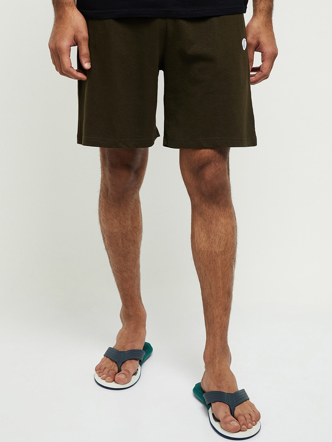 

max Men Green Solid Regular Shorts