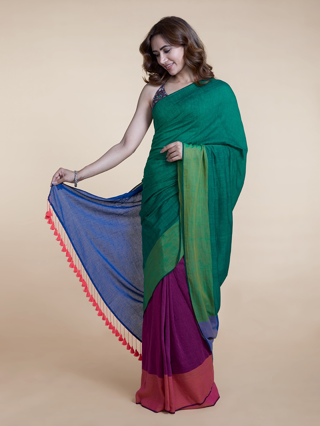 

Suta Green & Maroon Pure Cotton Colourblocked Handloom Saree, Pink