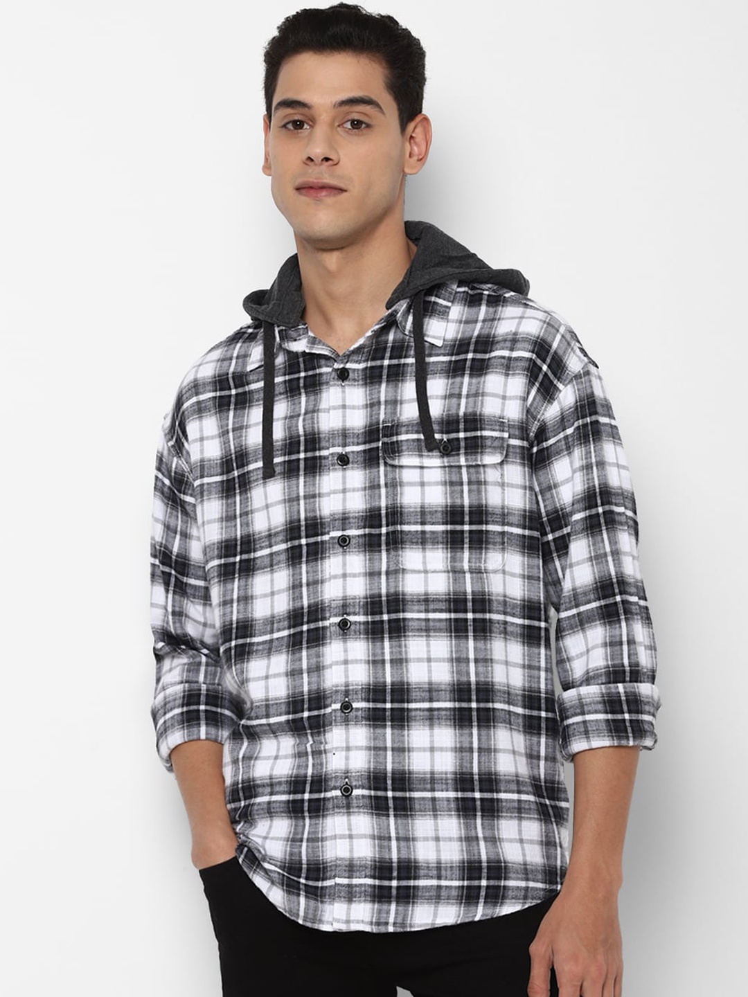 

AMERICAN EAGLE OUTFITTERS Men Grey Opaque Checked Casual Shirt