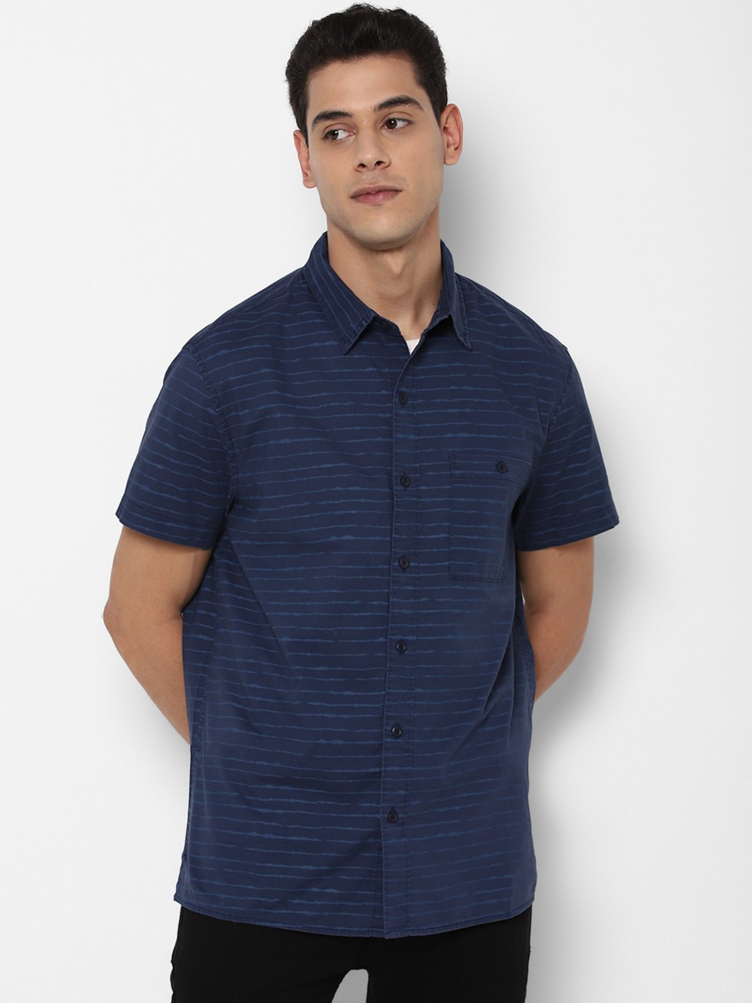 

AMERICAN EAGLE OUTFITTERS Men Blue Opaque Striped Casual Shirt
