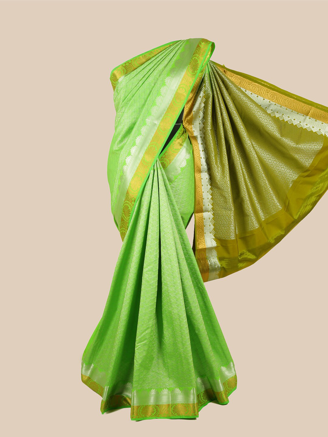 

Pothys Green & Gold-Toned Ethnic Motifs Zari Silk Blend Saree