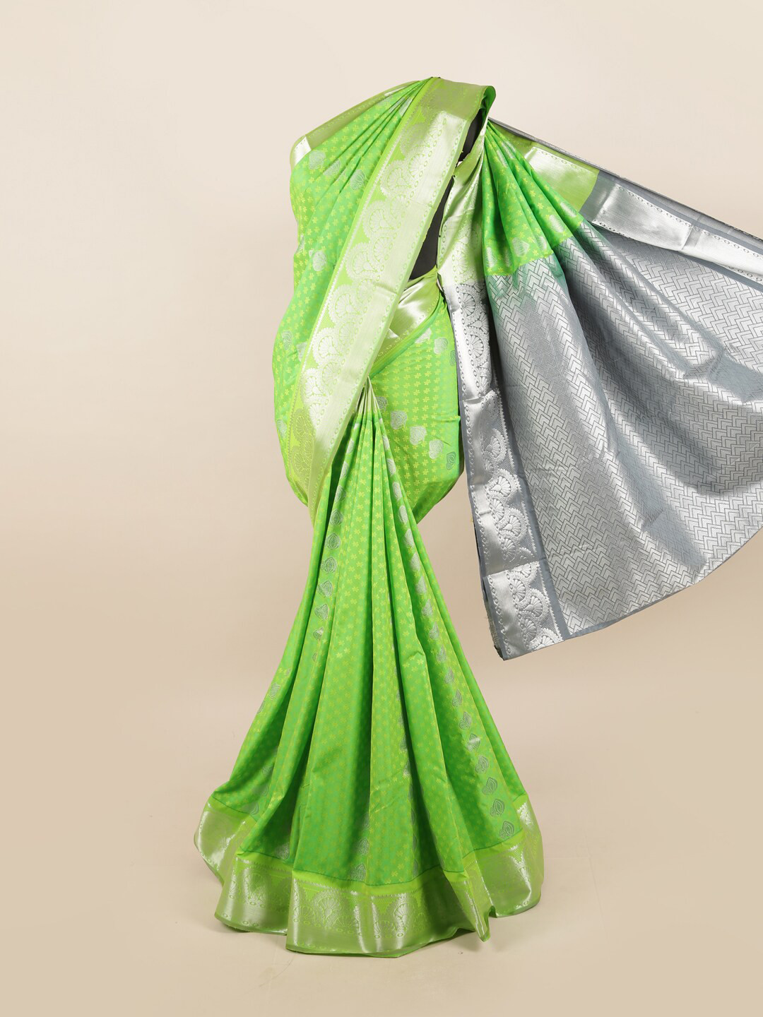 

Pothys Green & Silver-Toned Floral Motifs Silk Blend Saree