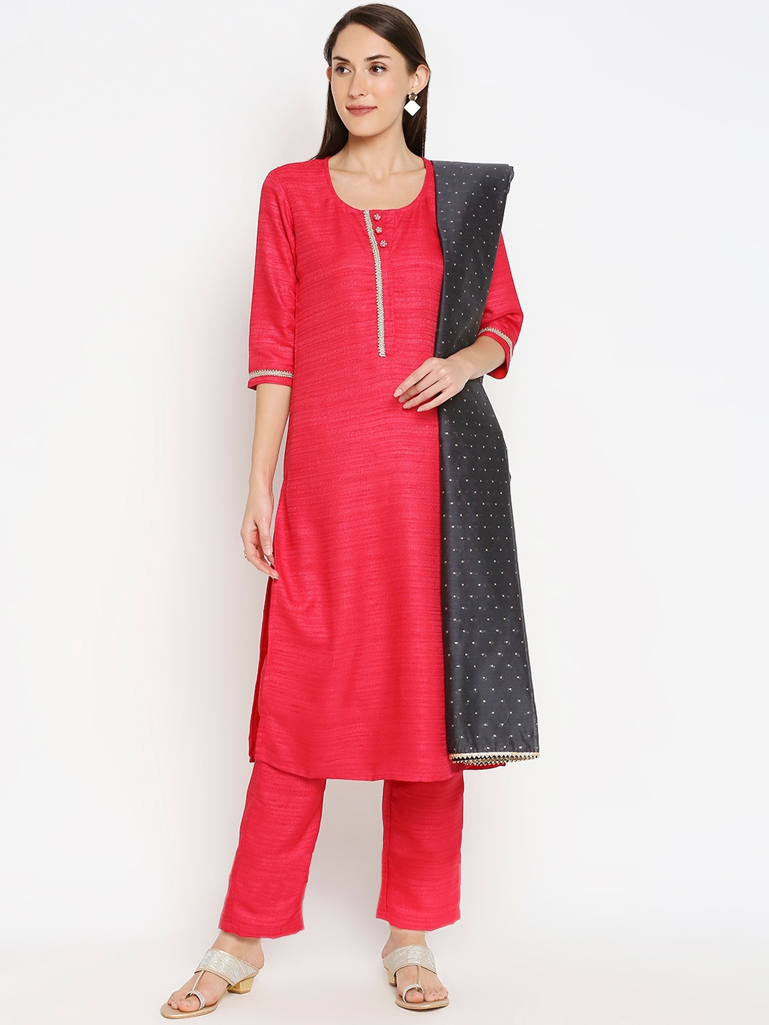 

Desi Weavess Women Fuchsia High Slit Kurta with Trousers & With Dupatta
