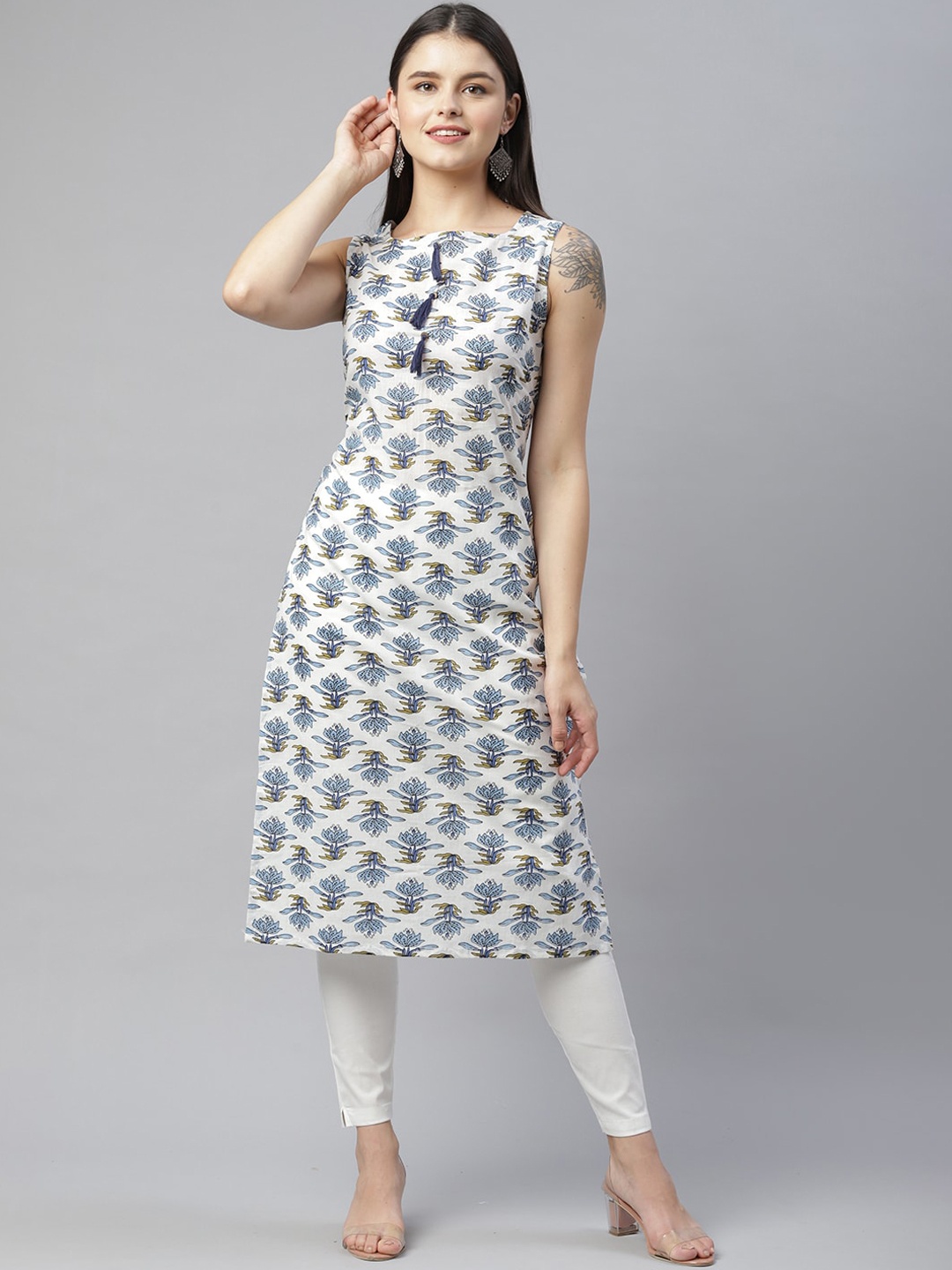 

HERE&NOW Women White & Blue Ethnic Motifs Printed Cotton Kurta