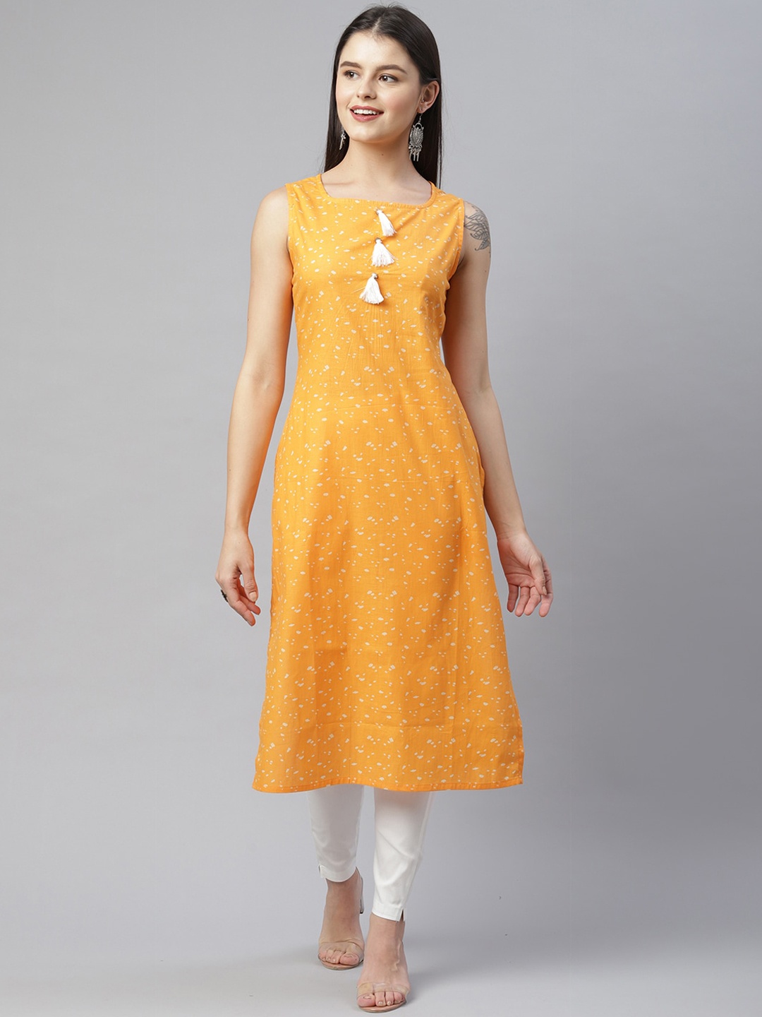 

HERE&NOW Women Yellow Geometric Keyhole Neck Thread Work Kurta