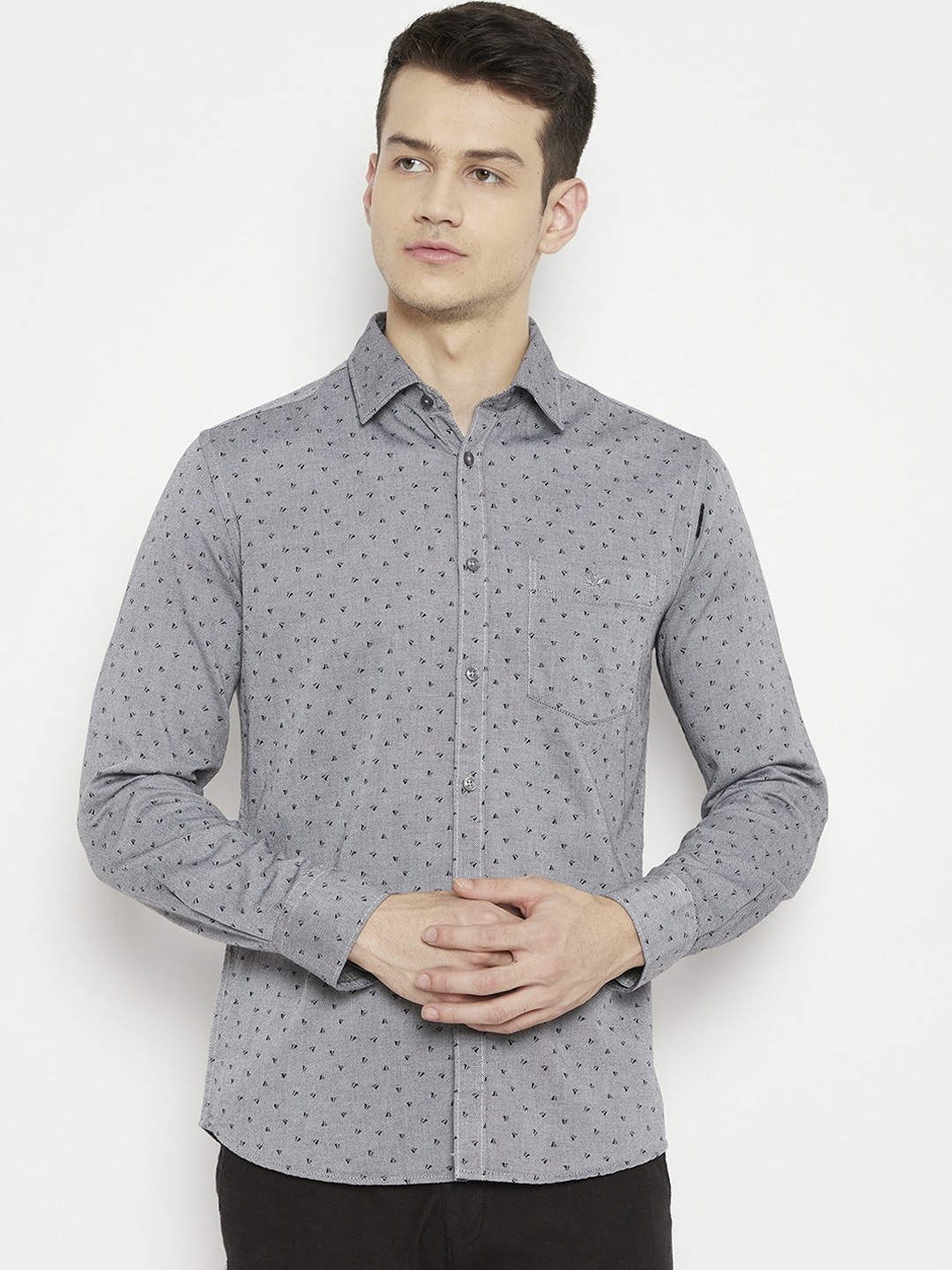 

Crimsoune Club Men Grey & Black Slim Fit Opaque Printed Pure Cotton Casual Shirt