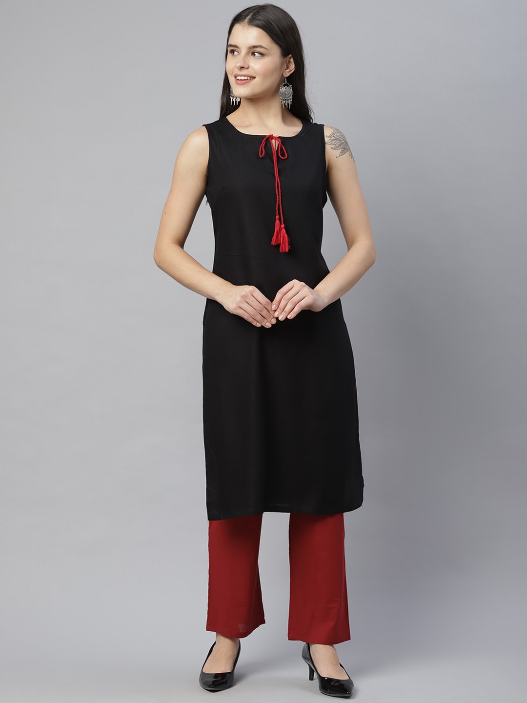 

HERE&NOW Women Black & Red Regular Kurta with Trousers