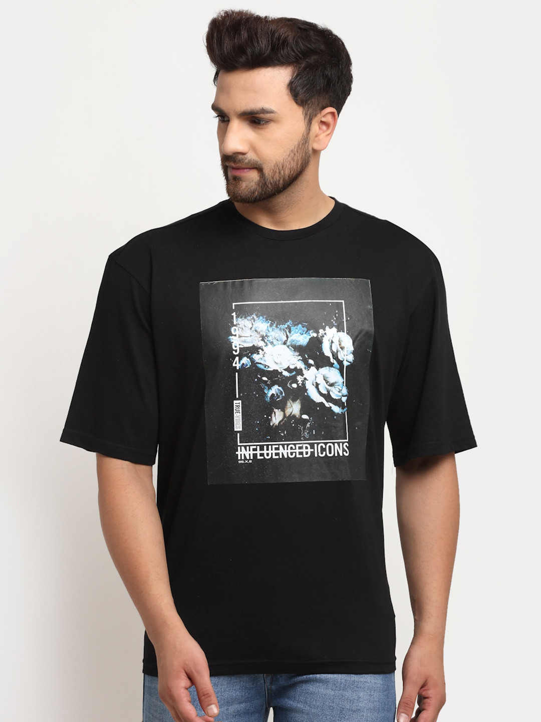 

DOOR74 Men Black & White Printed Cotton Boxy T-shirt