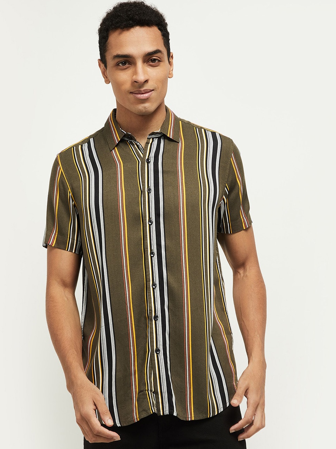 

max Men Green & Black Opaque Striped Casual Shirt