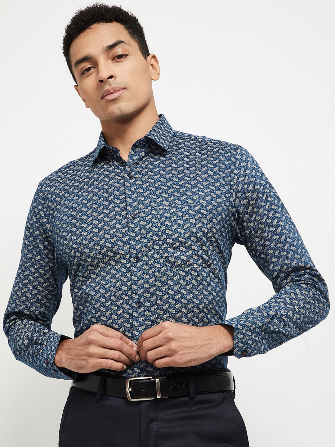 

max Men Blue & Yellow Slim Fit Opaque Printed Pure Cotton Formal Shirt