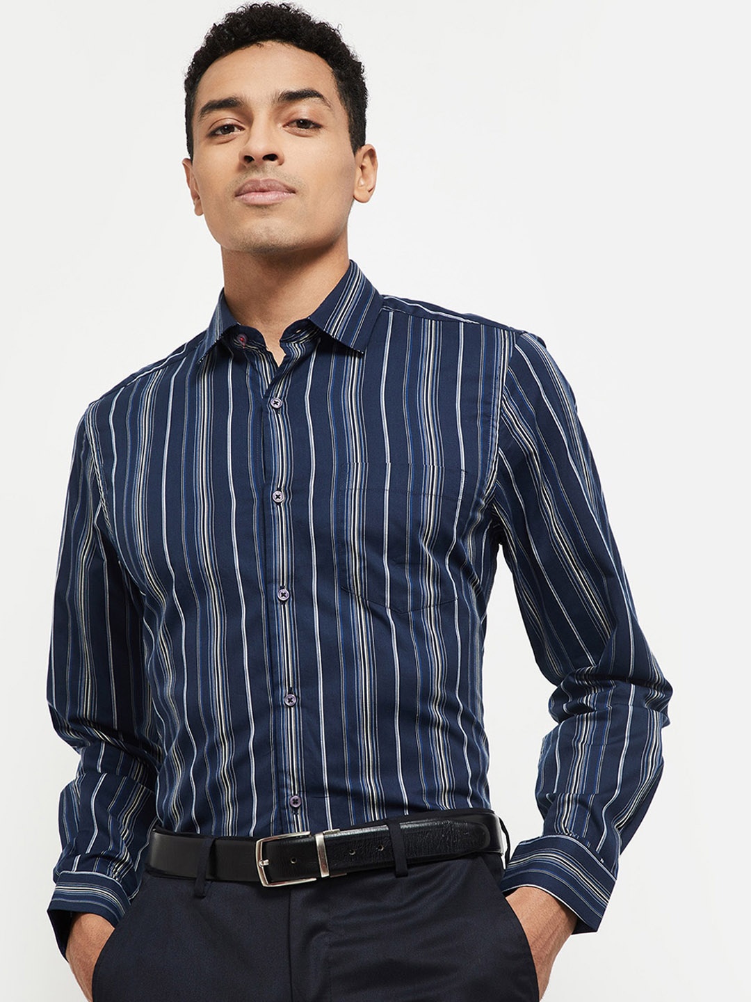 

max Men Blue & White Slim Fit Opaque Striped Pure Cotton Casual Shirt