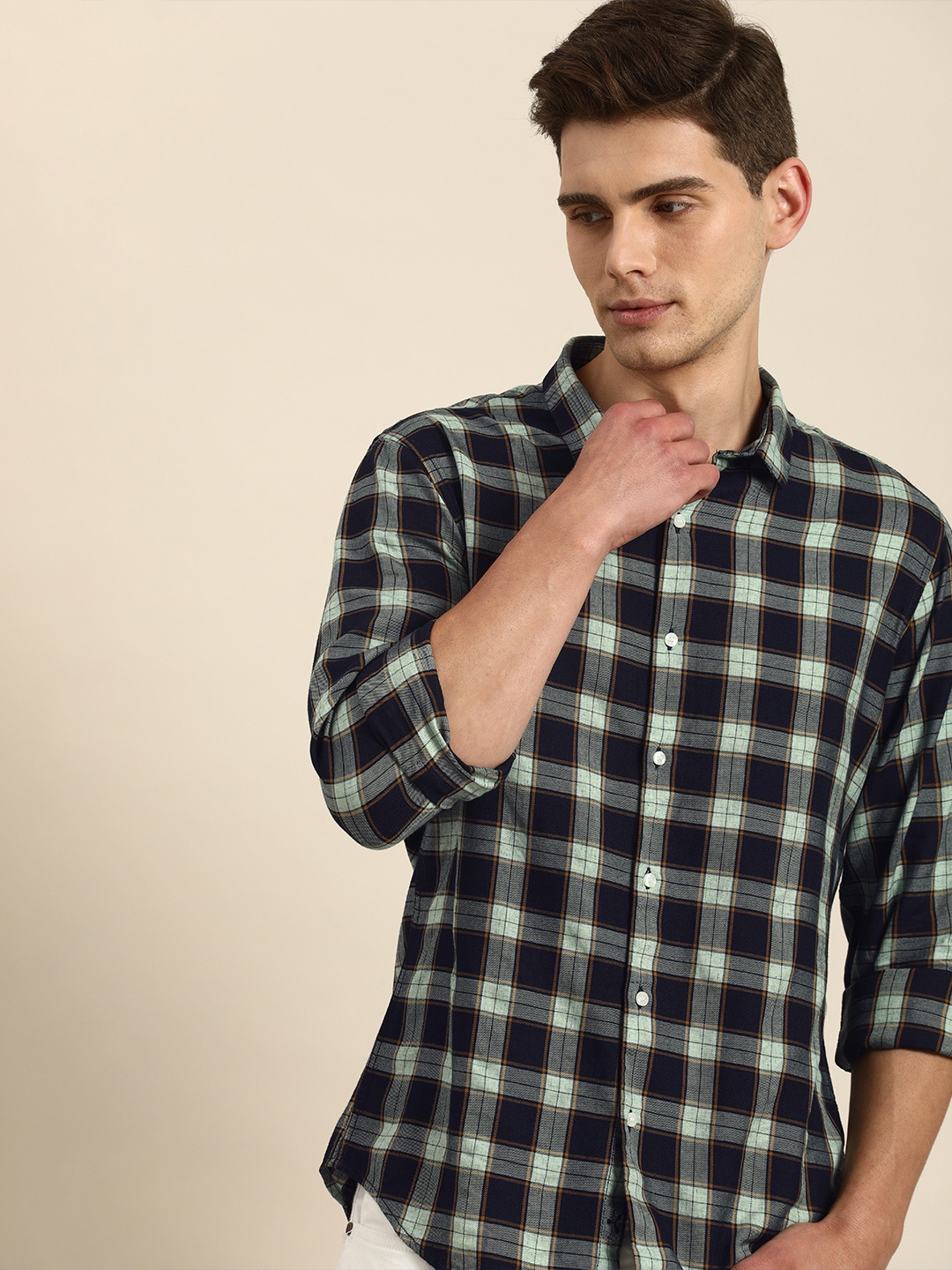 

ether Men Navy Blue & Sea Green Checked Casual Shirt