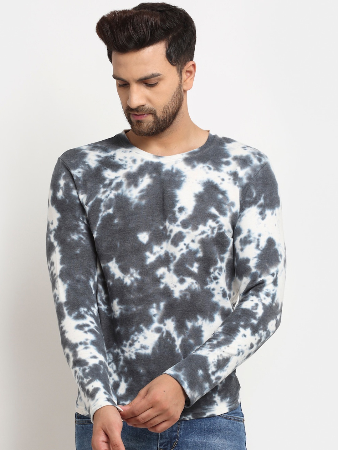 

DOOR74 Men Grey & White Printed Sweatshirt