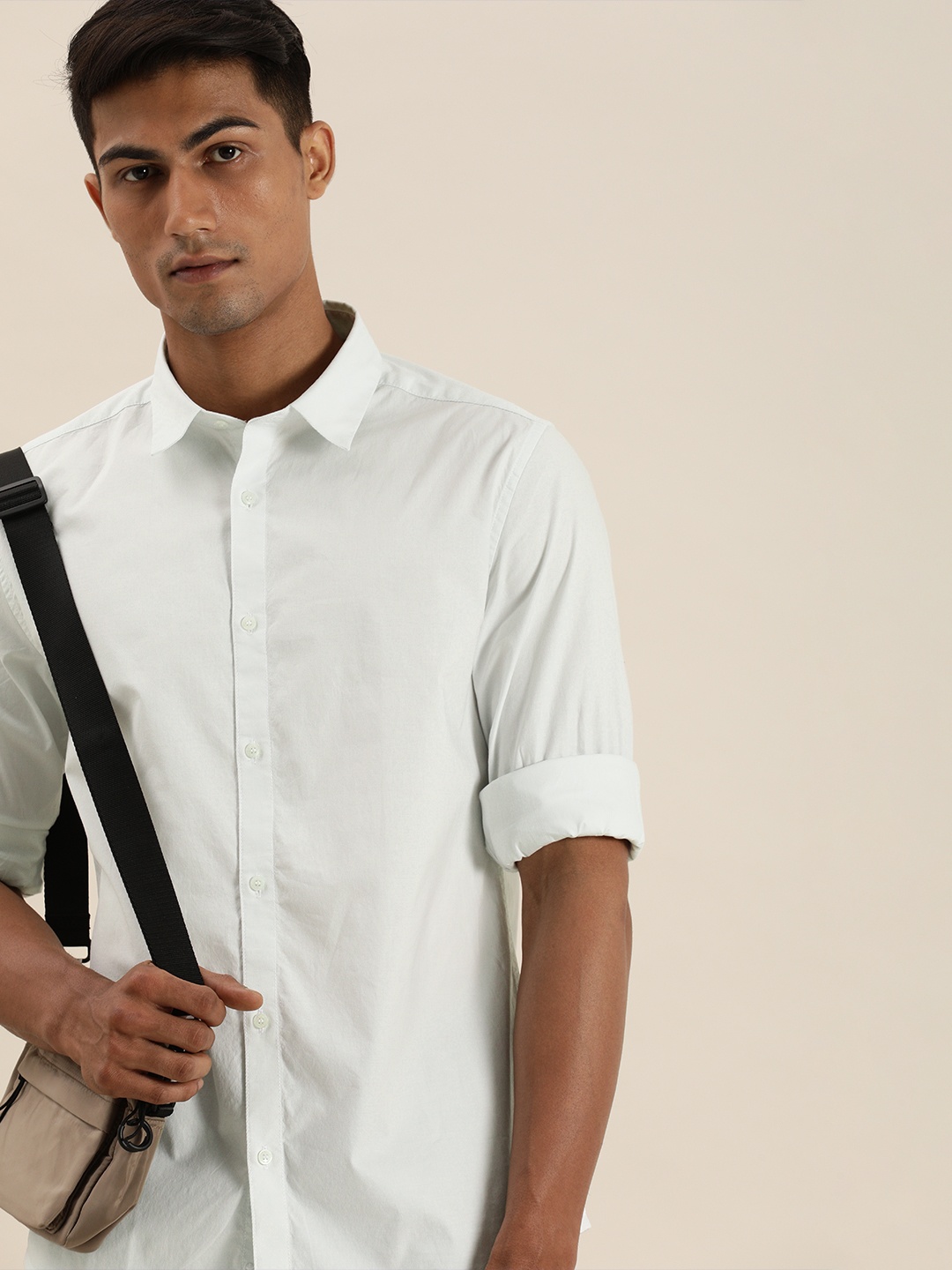 

ether Men White Slim Fit Solid Casual Shirt