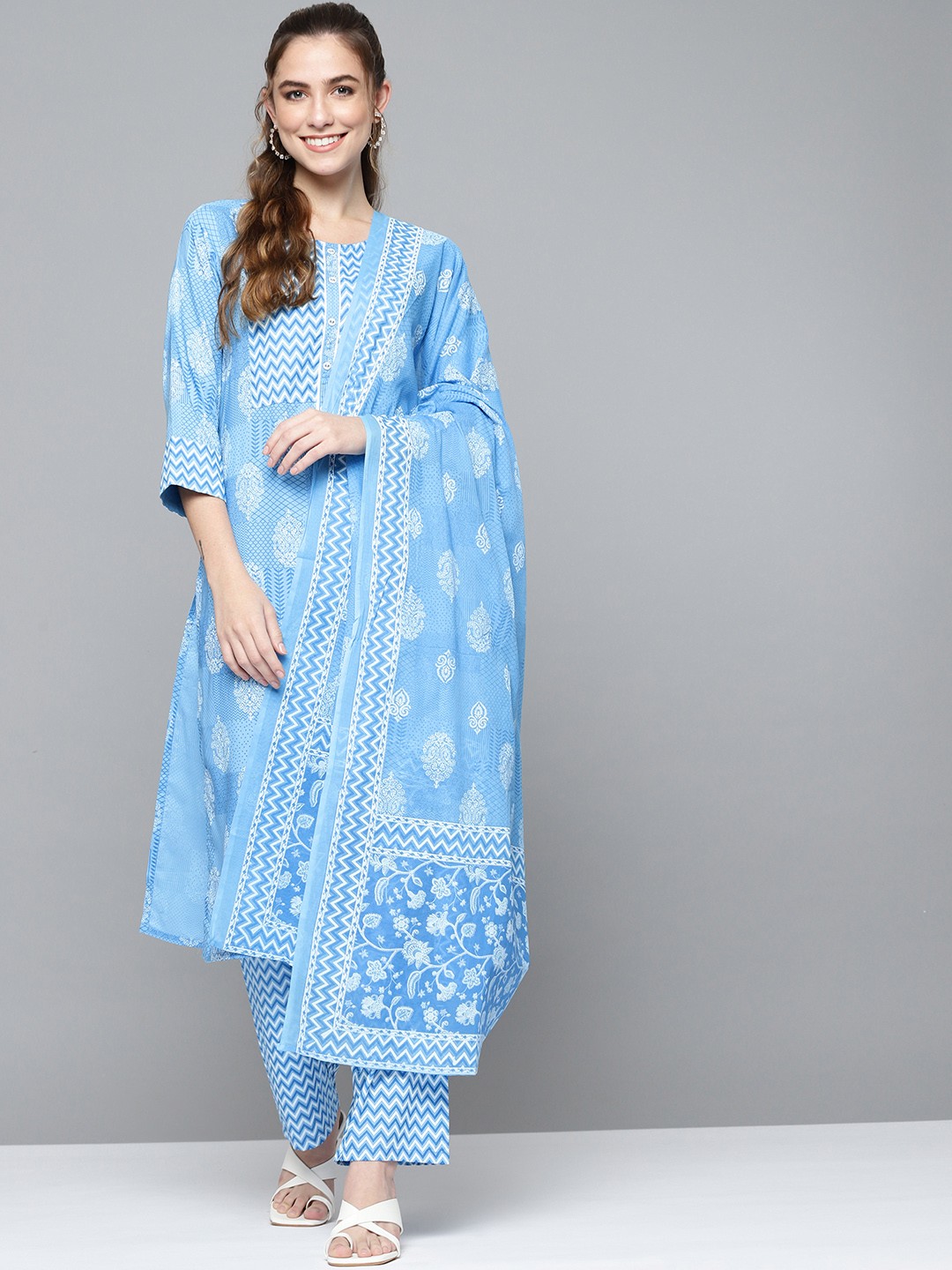 

HERE&NOW Women Blue & White Ethnic Motifs Print Regular Kurta with Trousers & Dupatta