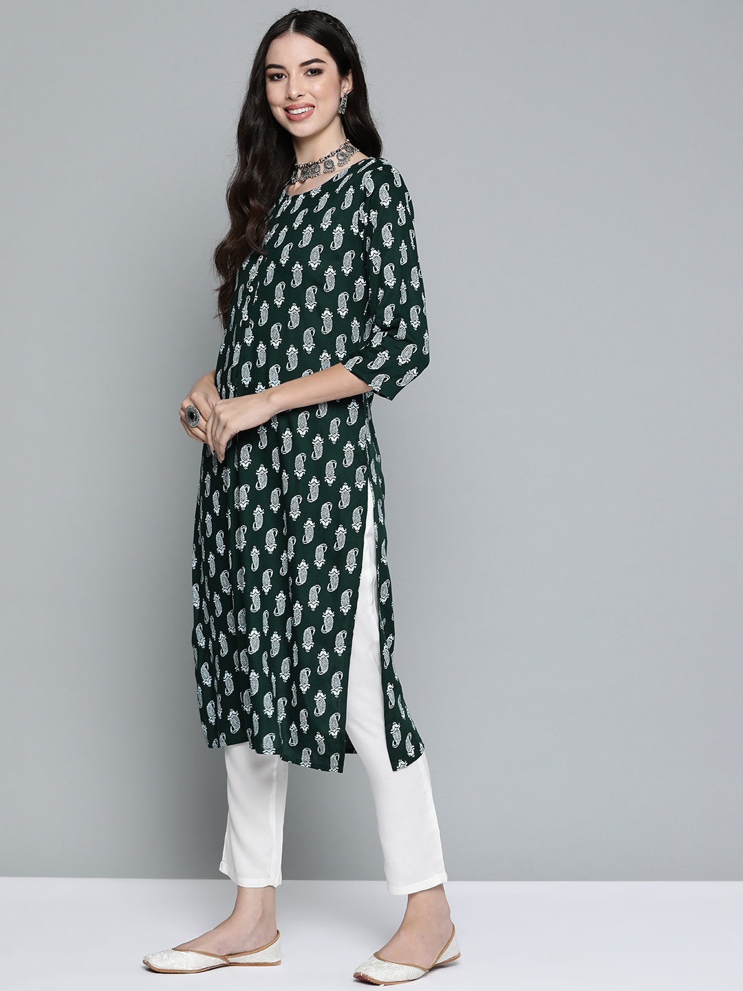 

HERE&NOW Women Black Paisley Printed Regular Kurta with Trousers