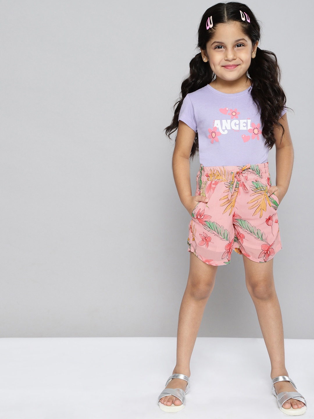 

HERE&NOW Girls Primerose Pink & Green Floral Printed Regular Fit Mid-Rise Polyester Shorts