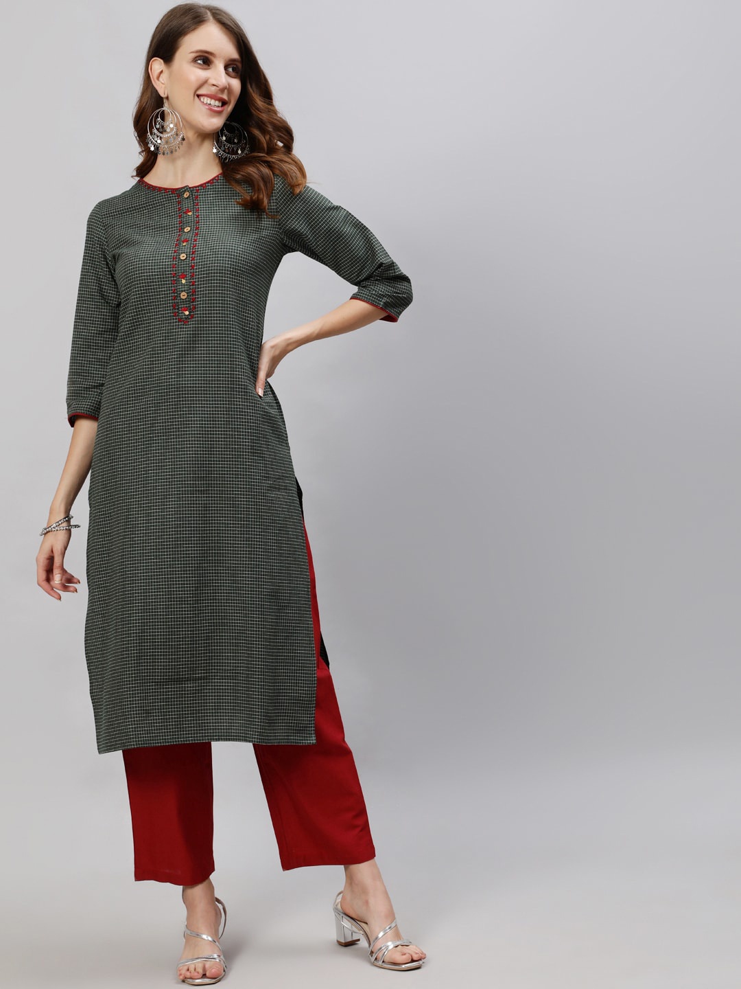 

Anubhutee Women Green & Red Regular Thread Work Kurta With Trousers