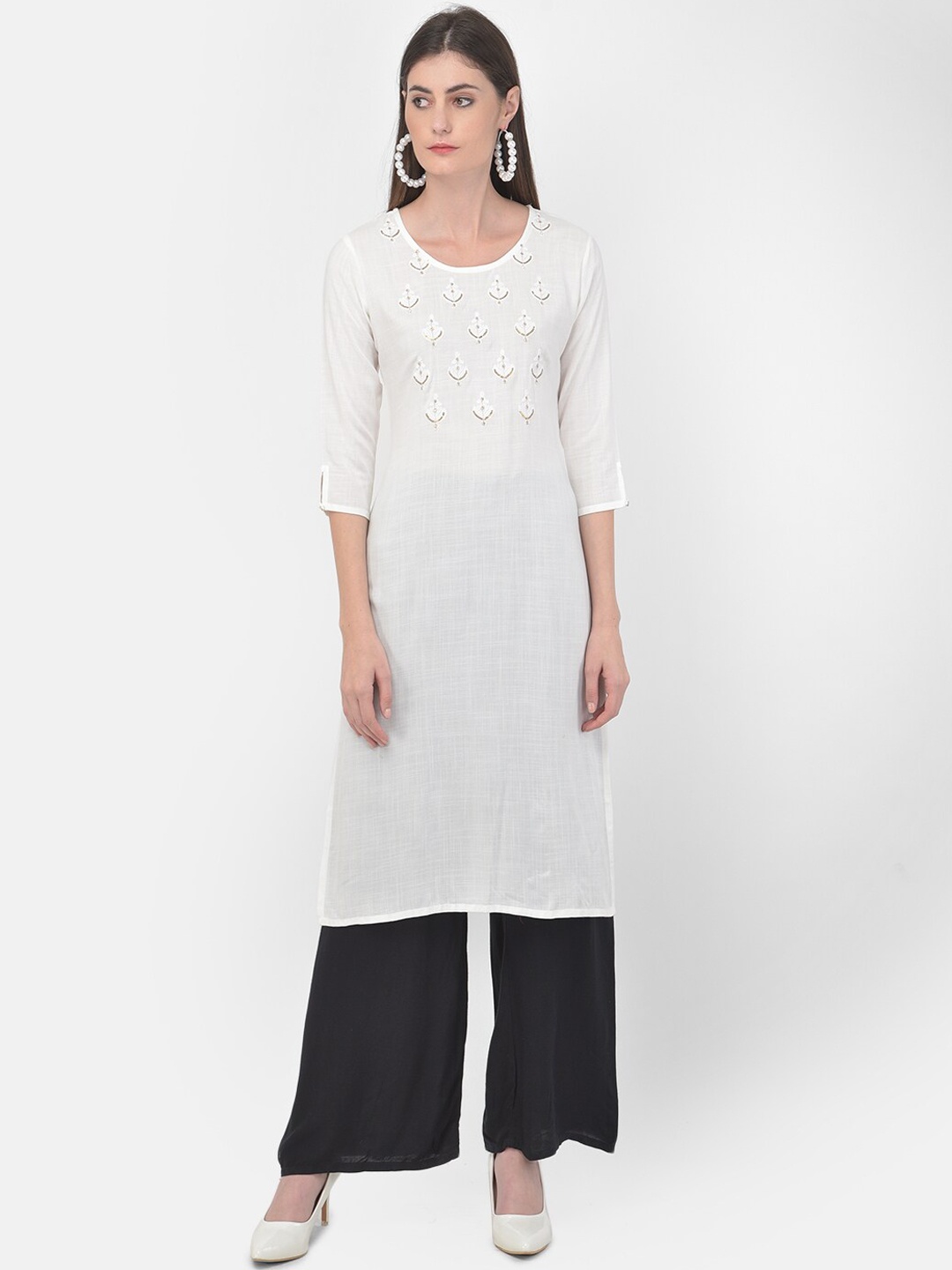 

Span Women White & Gold-Toned Quirky Embroidered Kurta