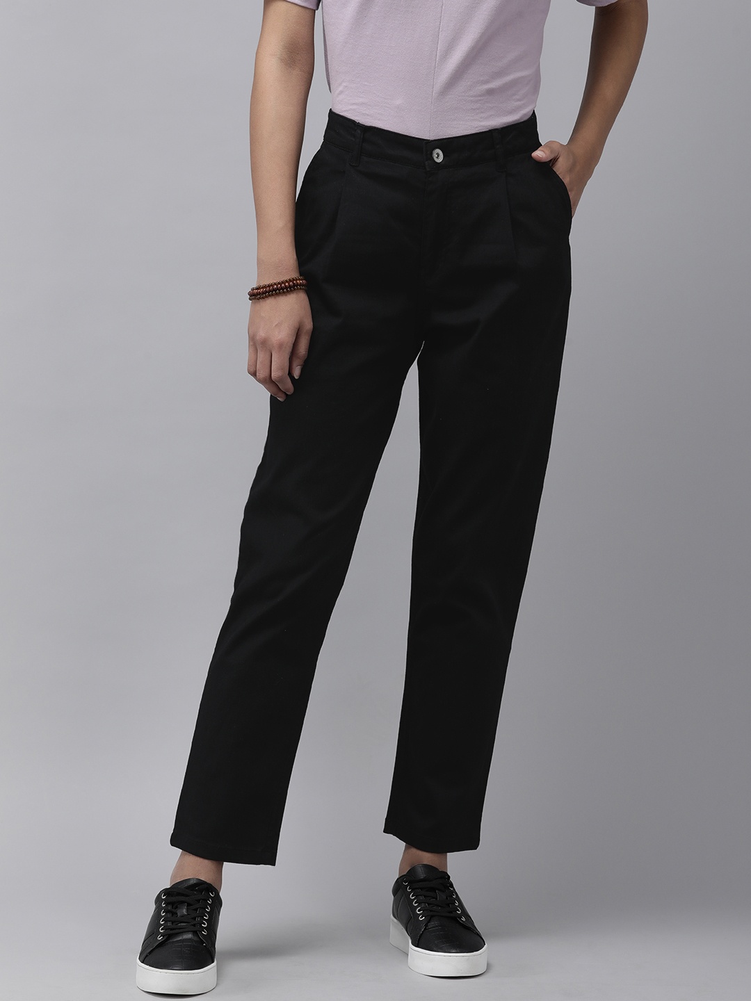 

Roadster Women Black Solid Boyfriend Fit Regular Trousers