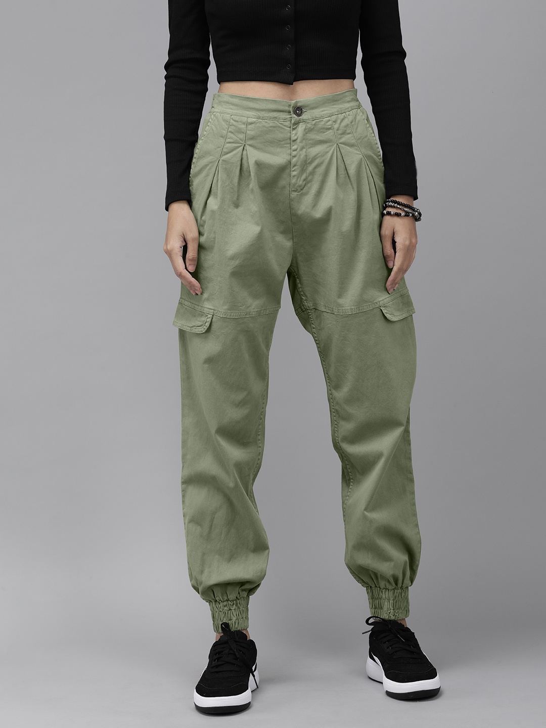 

Roadster Women Olive Green Solid Regular Fit Mid-Rise Joggers