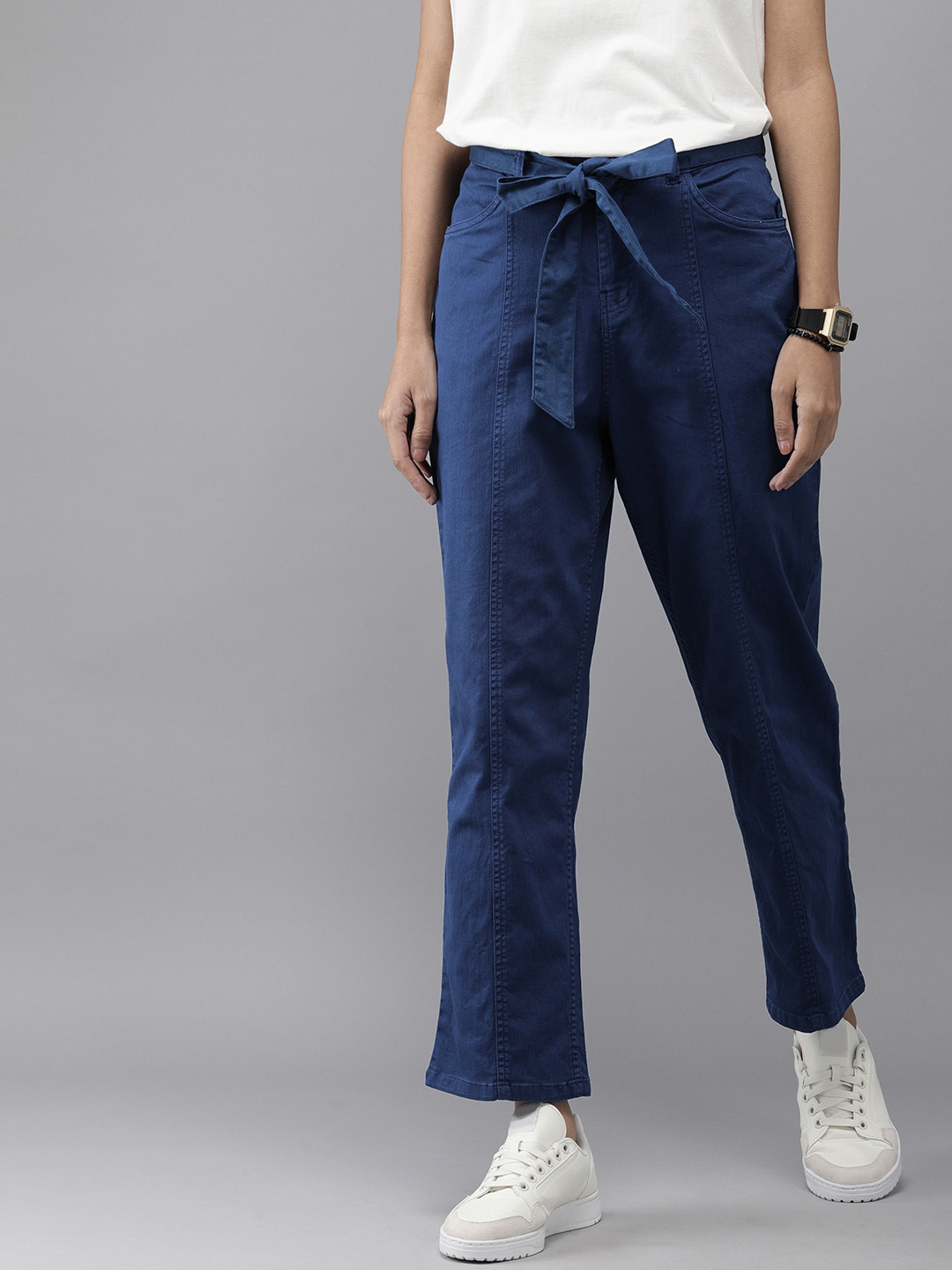 

The Roadster Lifestyle Co Women Blue Straight Fit High-Rise Pleated Trousers