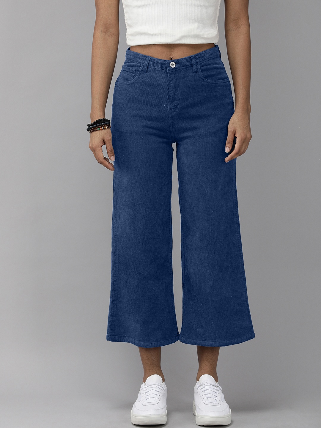 

Roadster Women Blue Straight Fit Crop Corduroy Culottes Trousers
