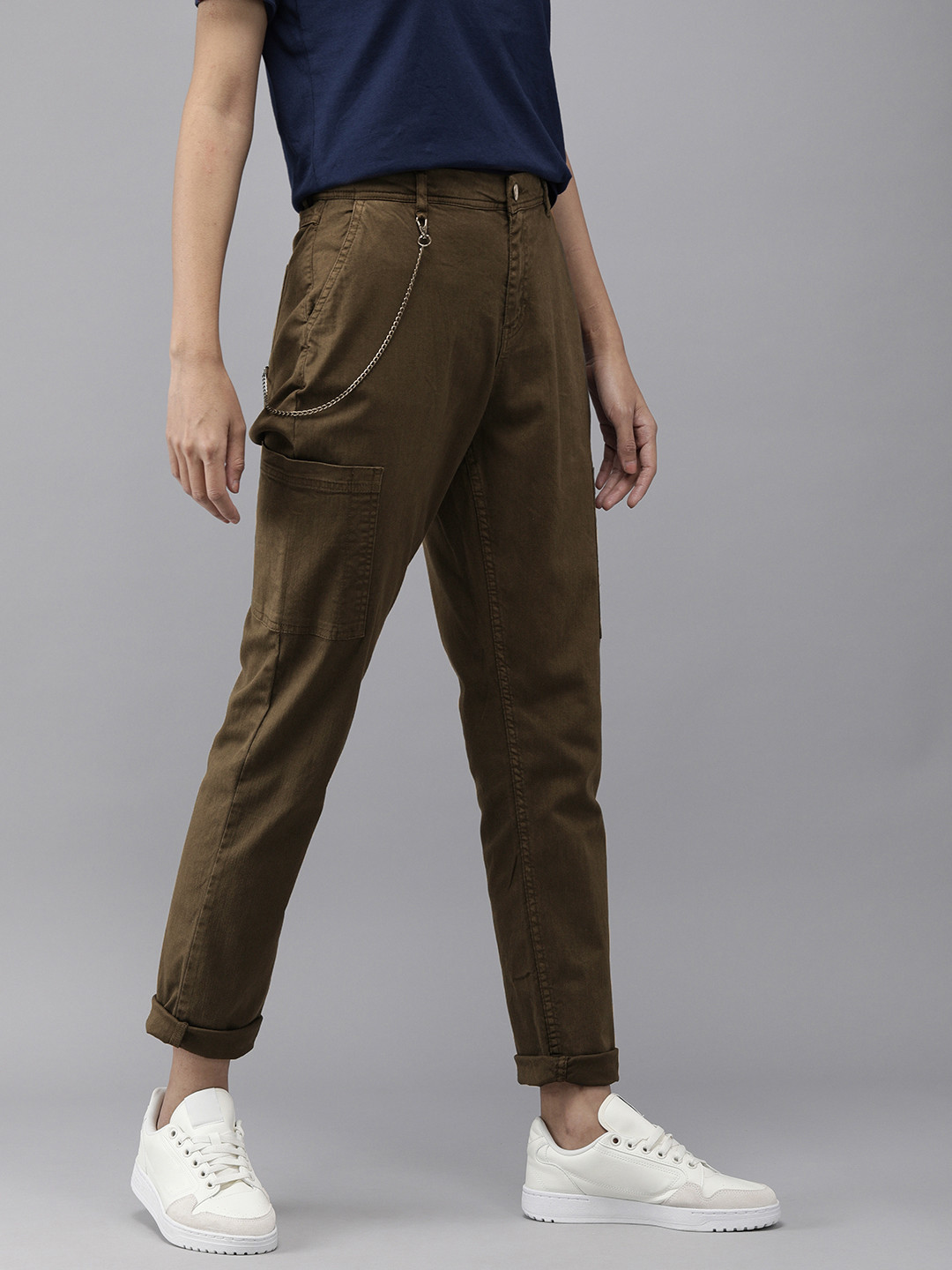 

The Roadster Lifestyle Co Women Olive Green Slim Fit Cargos Trousers