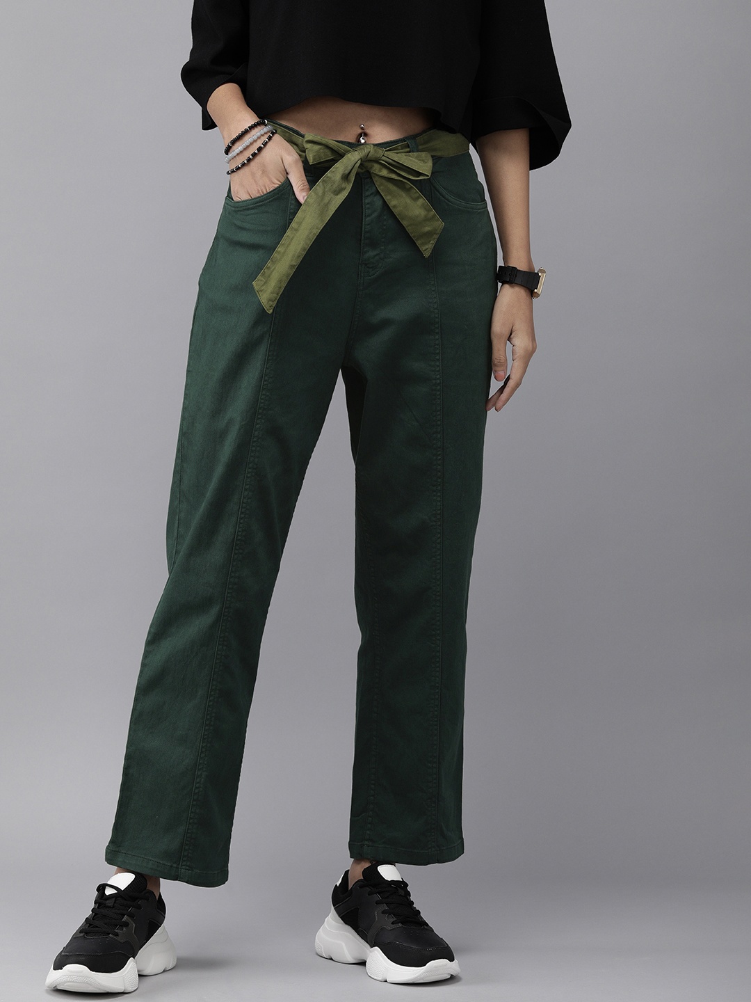 

The Roadster Lifestyle Co Women Green Straight Fit High-Rise Trousers