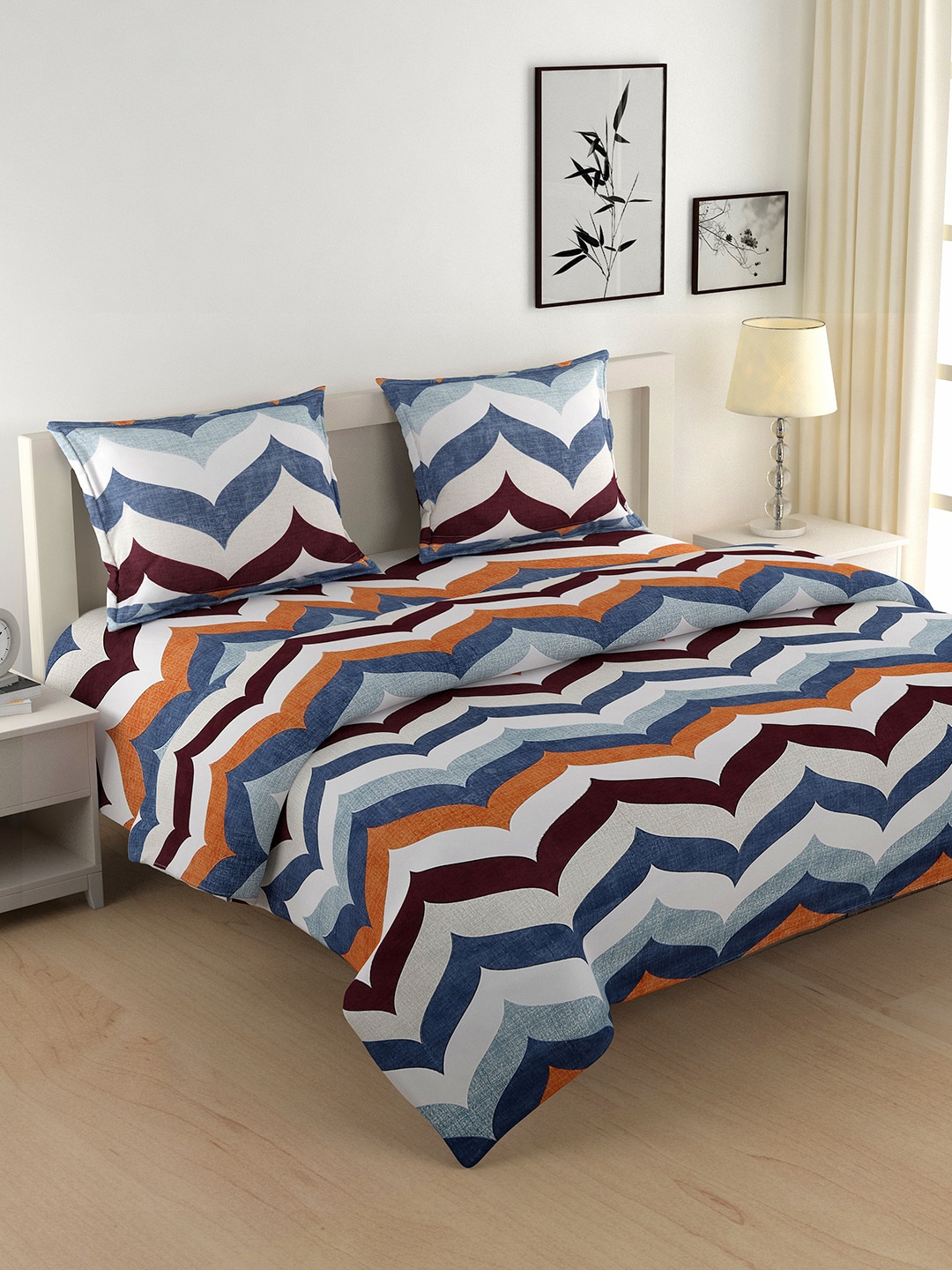 

SWAYAM Navy Blue & White Geometric Printed Cotton Bedding Set