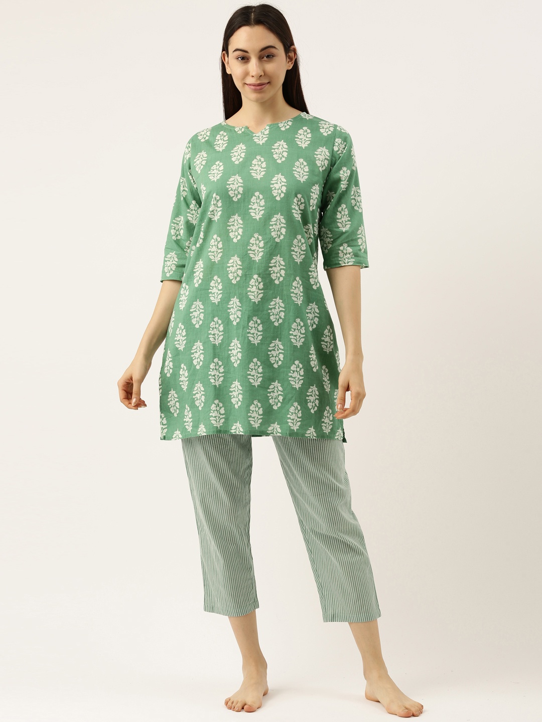 

Clt.s Women Green Printed Pure Cotton Night suit