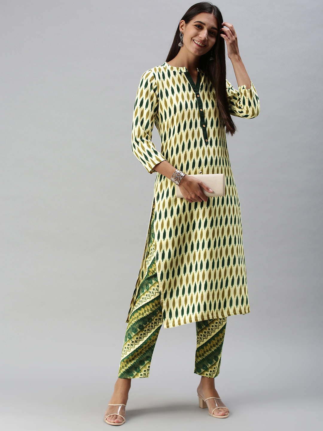 

SheWill Women Green Ethnic Motifs Ikat Printed Regular Kurta with Trousers