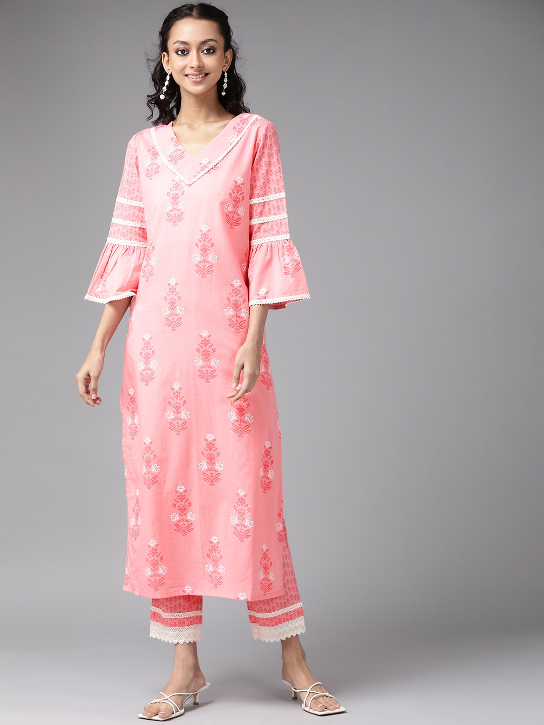 

Amirah s Women Peach-Coloured Floral Printed Regular Pure Cotton Kurta with Trousers