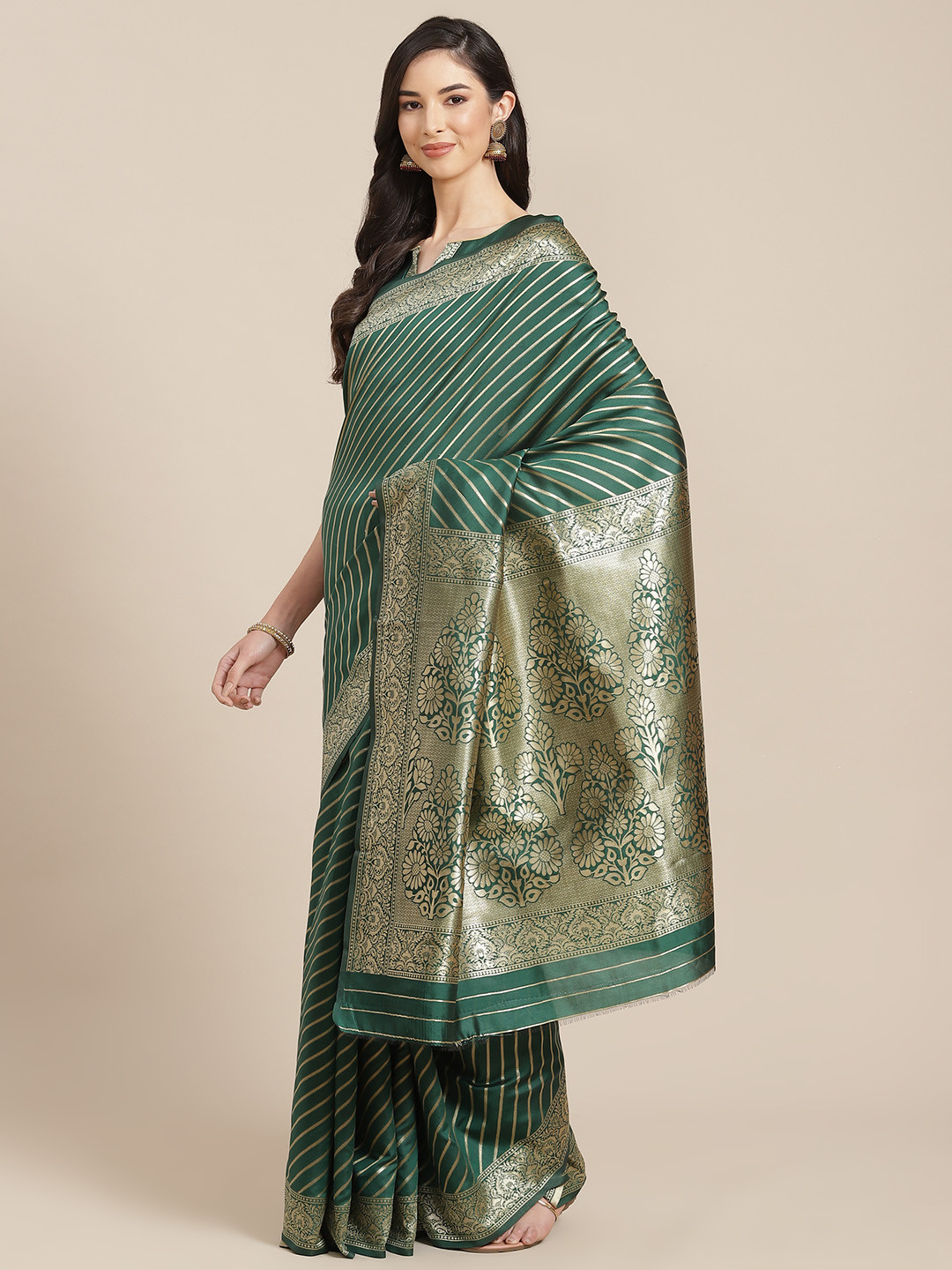 

RAJGRANTH Green & Gold-Toned Woven Design Banarasi Saree