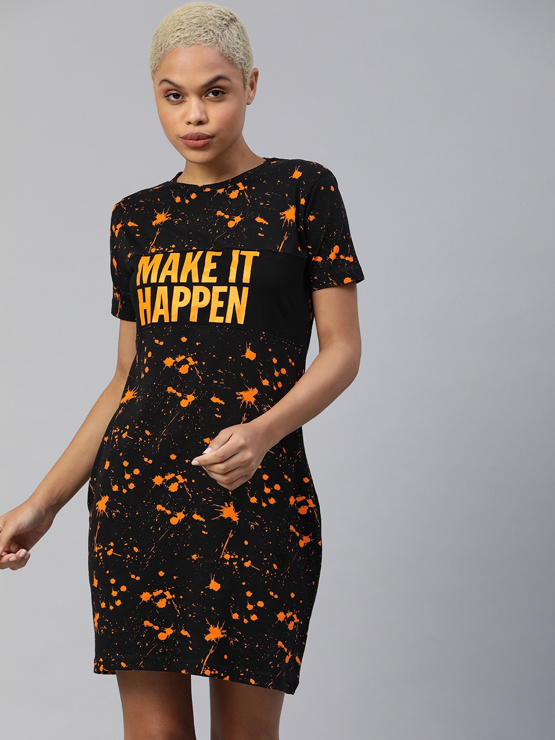 

JUNEBERRY Black & Orange Printed T-shirt Dress