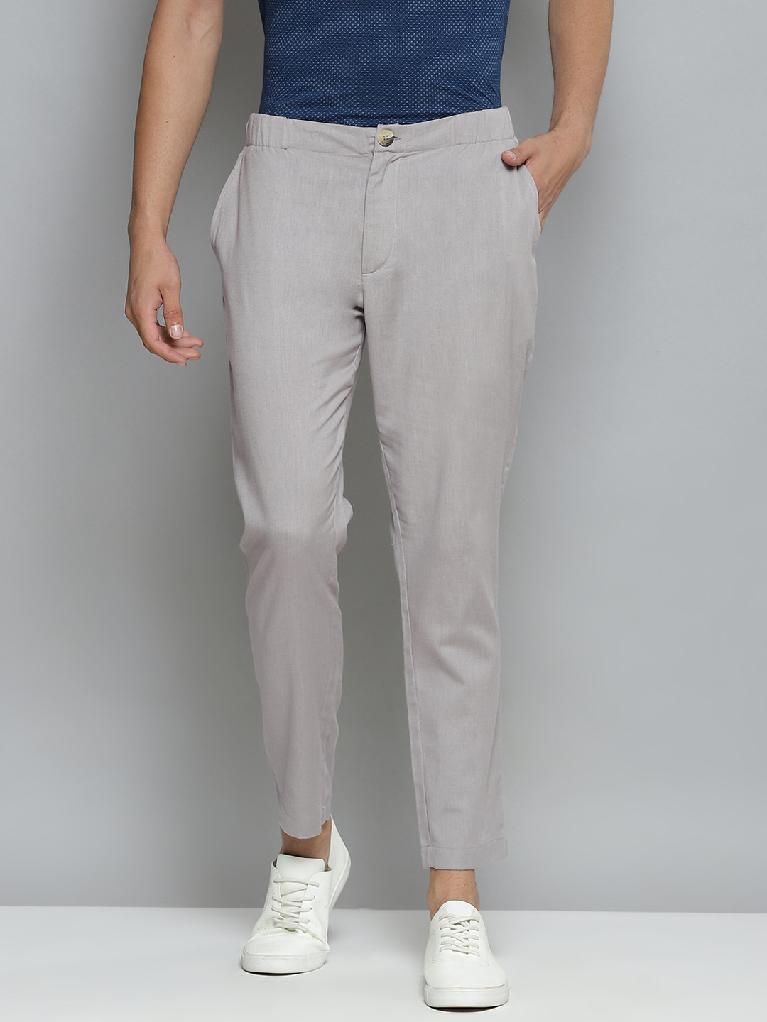 

DENNISON Men Grey Relaxed Tapered Fit Easy Wash Trousers