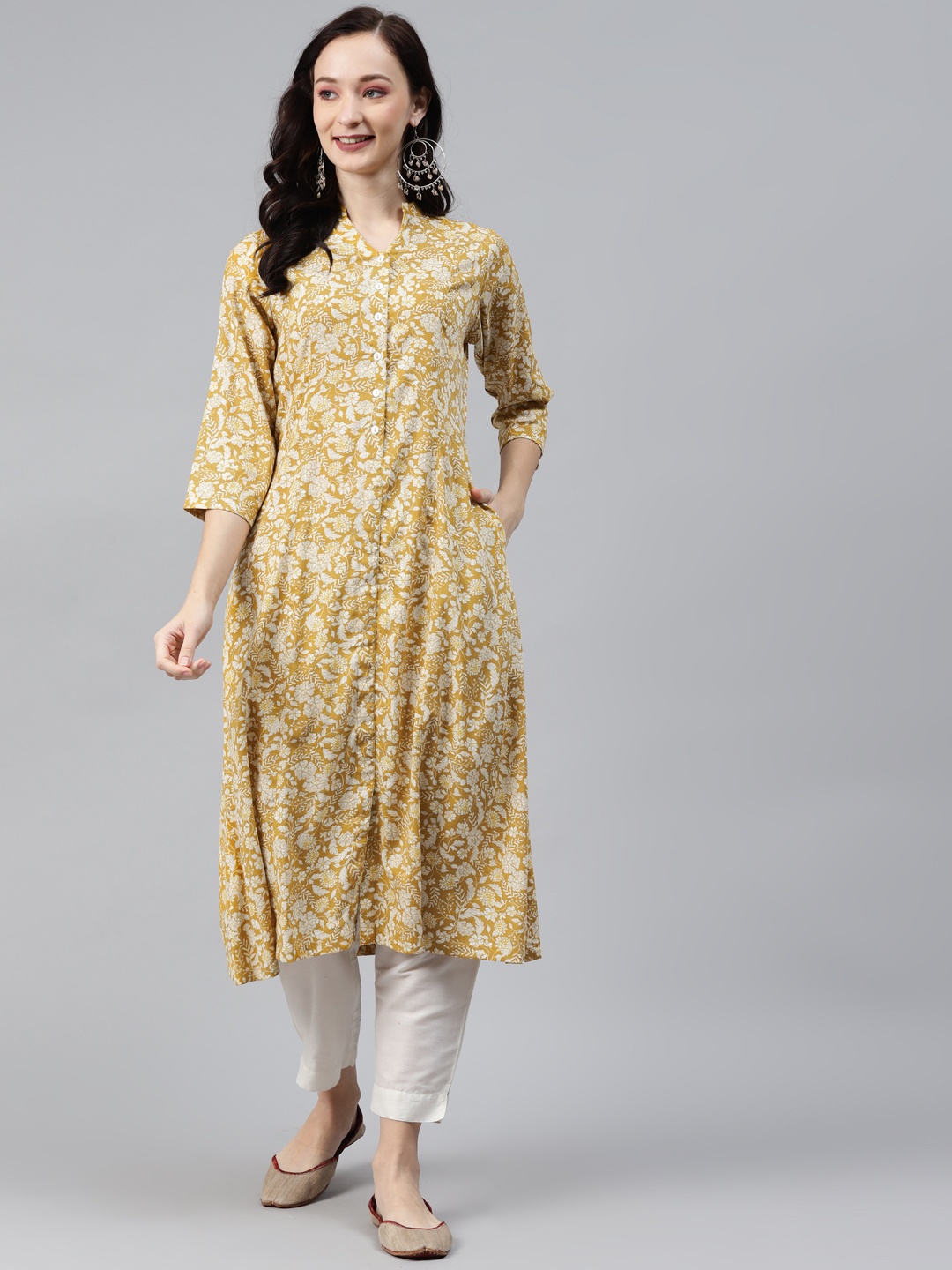 

Ayaany Women Yellow Floral Printed Kurta