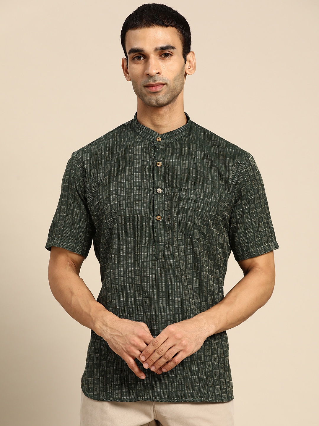 

RAJUBHAI HARGOVINDAS Men Green Checked Handloom Kurta