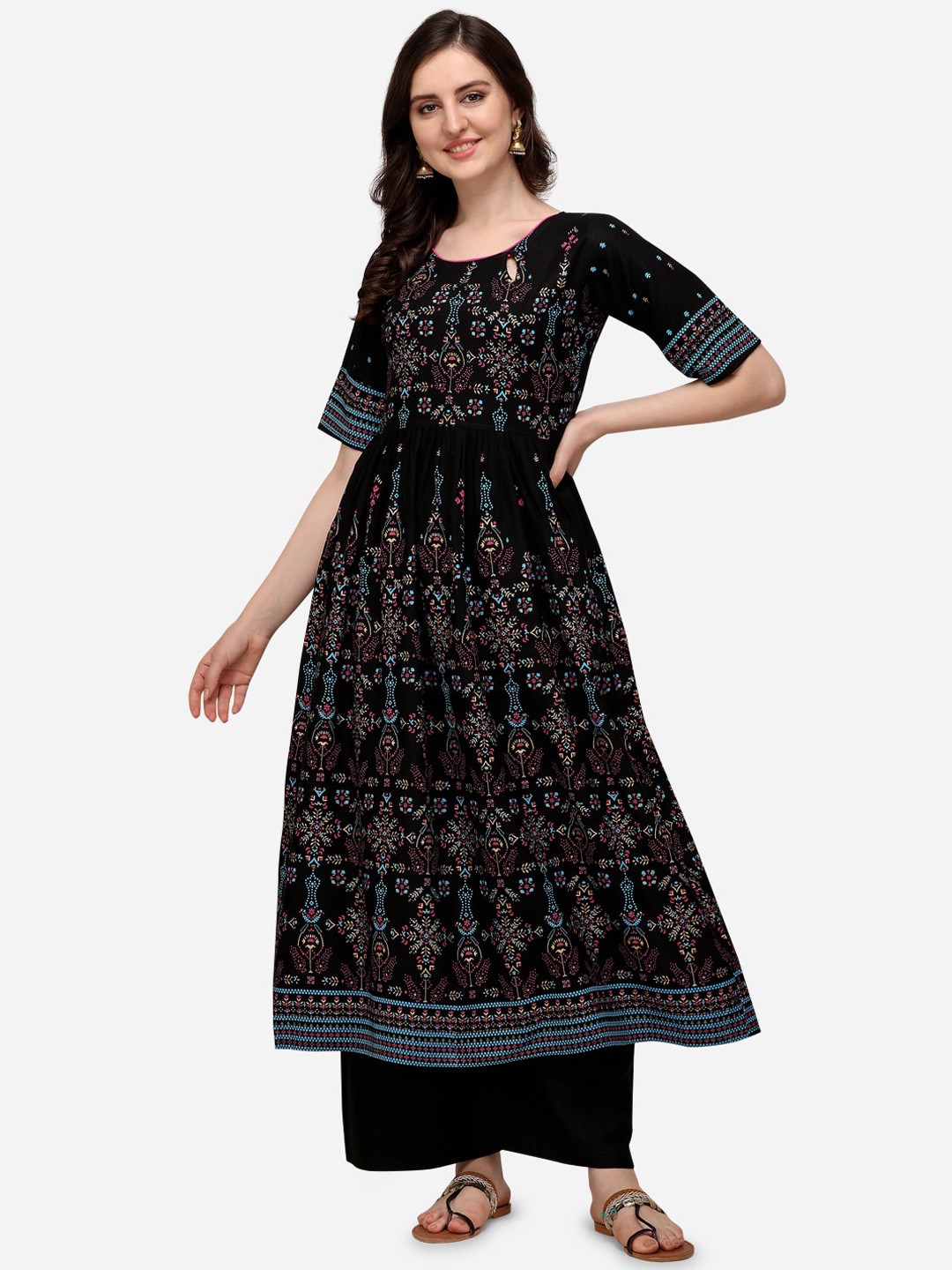 

SAADHVI Women Black Ethnic Motifs Printed Pleated Kurta with Palazzos